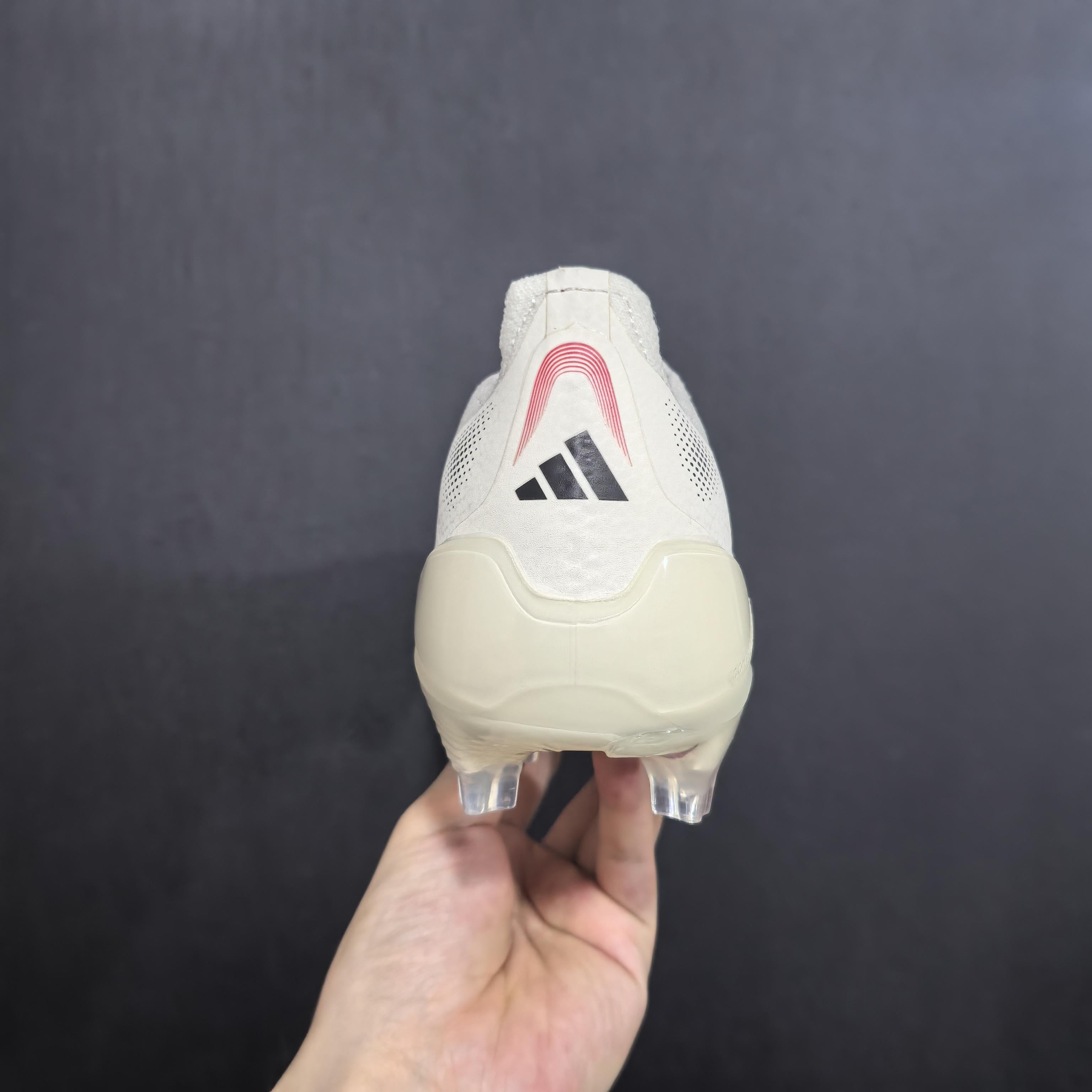 Chuteira Campo Adidas Predator+ FG Elite + Brindes