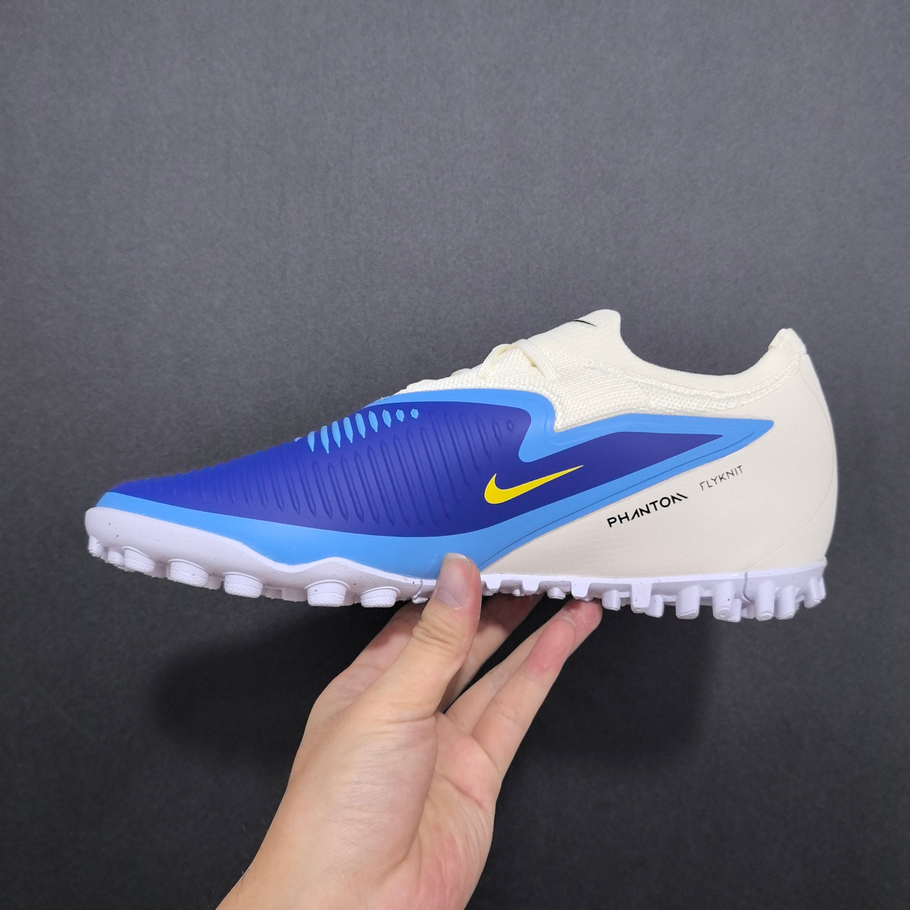 Chuteira Society Nike Phantom GX 6 TF Elite + Brindes