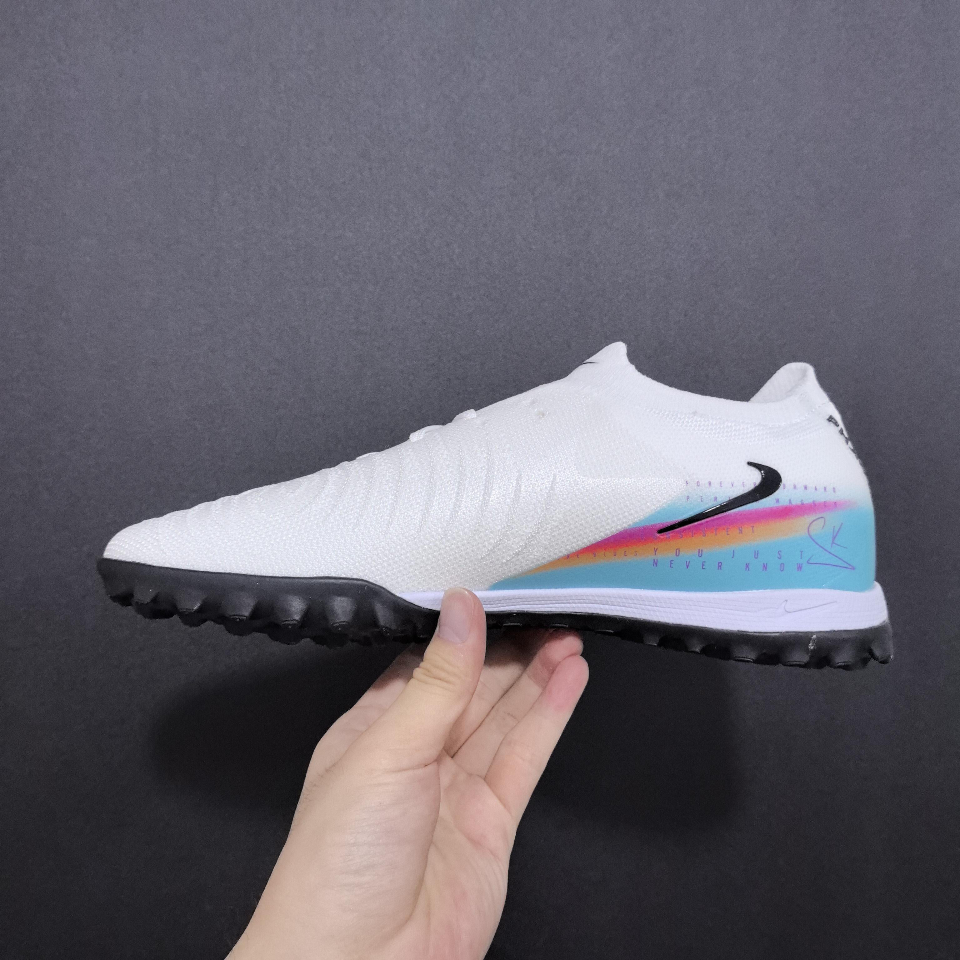 Chuteira Society Nike Phantom Luna TF 2 Elite + Brindes