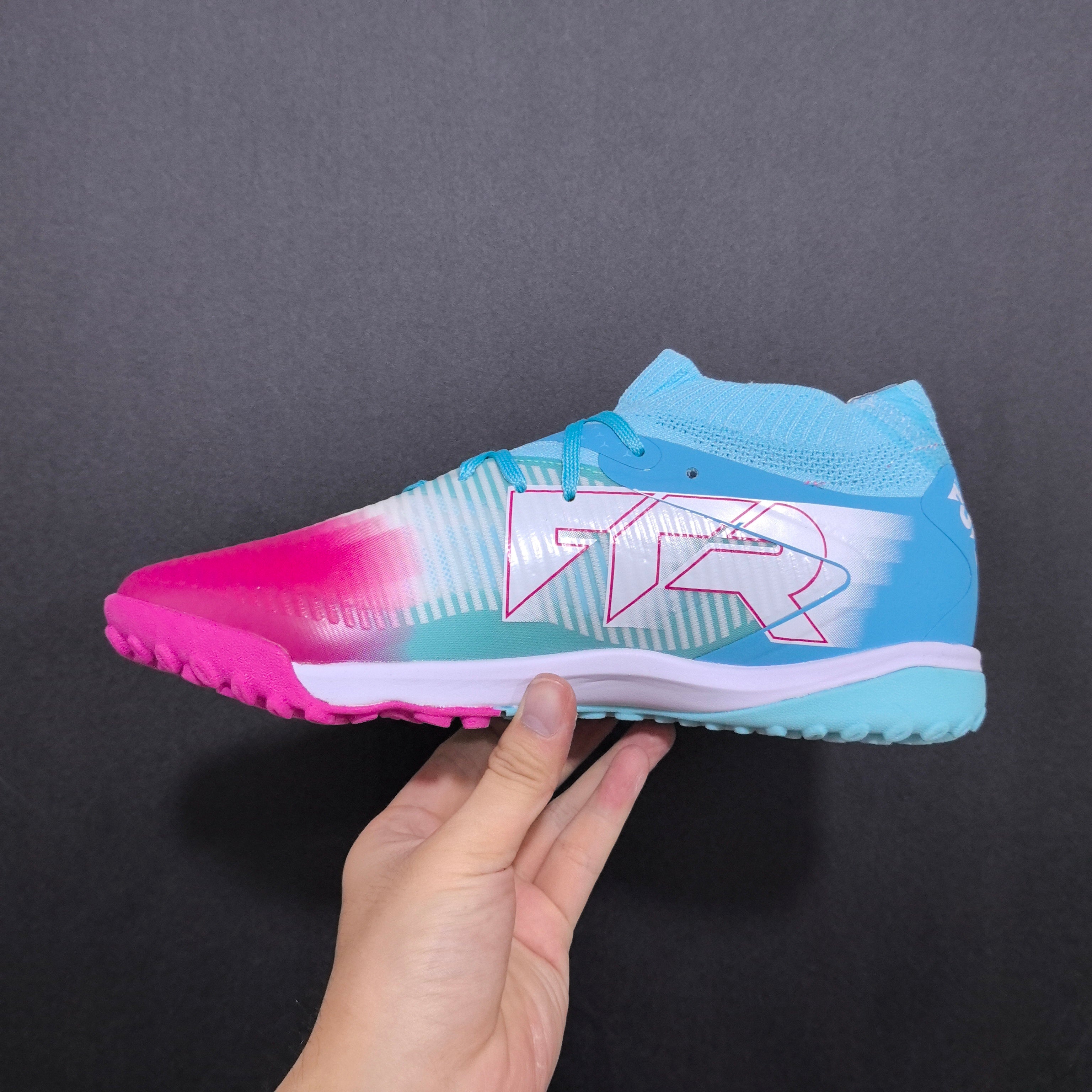 Chuteira Society Puma Future 8 TF Elite + Brindes