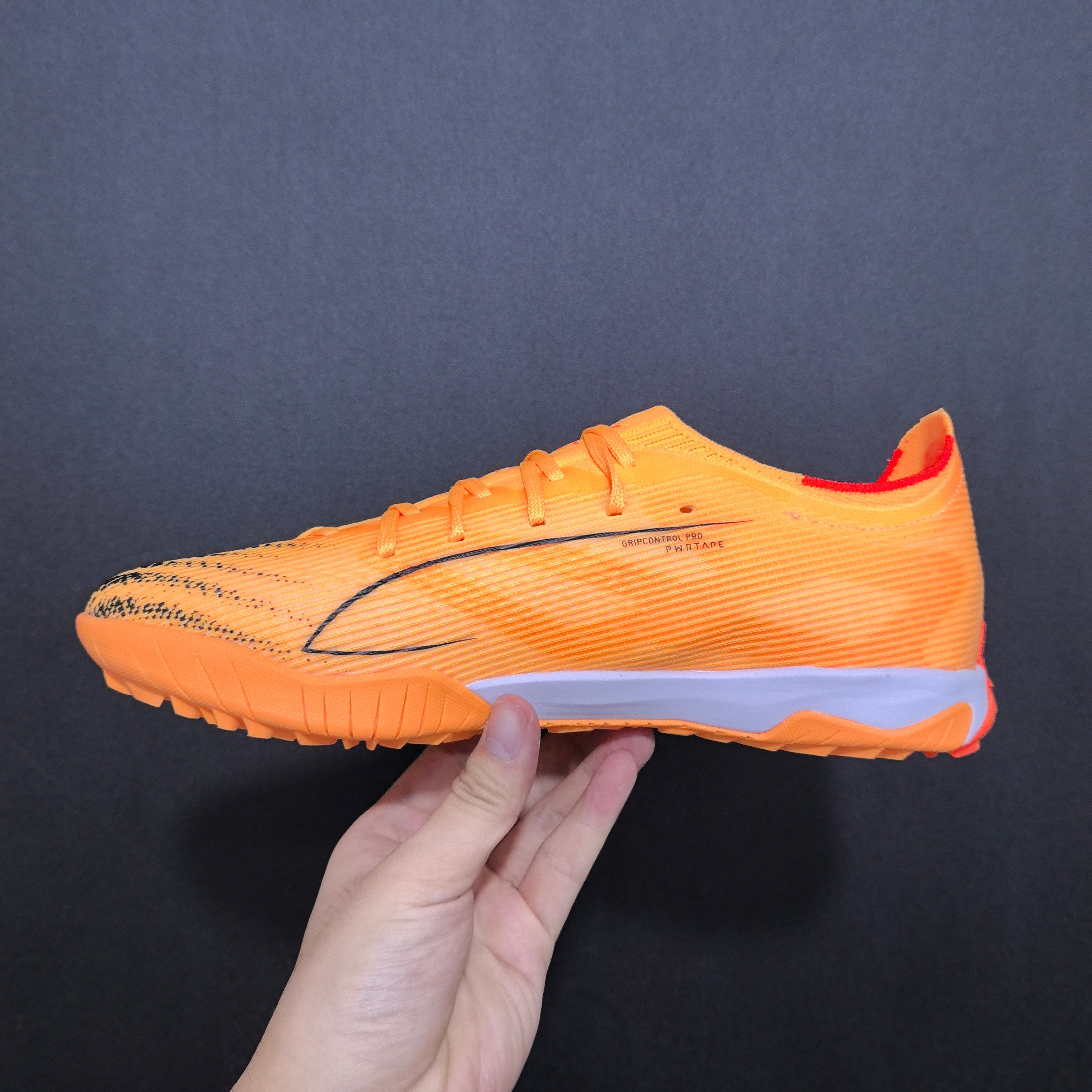 Chuteira Society Puma Ultra 5 TF Elite + Brindes