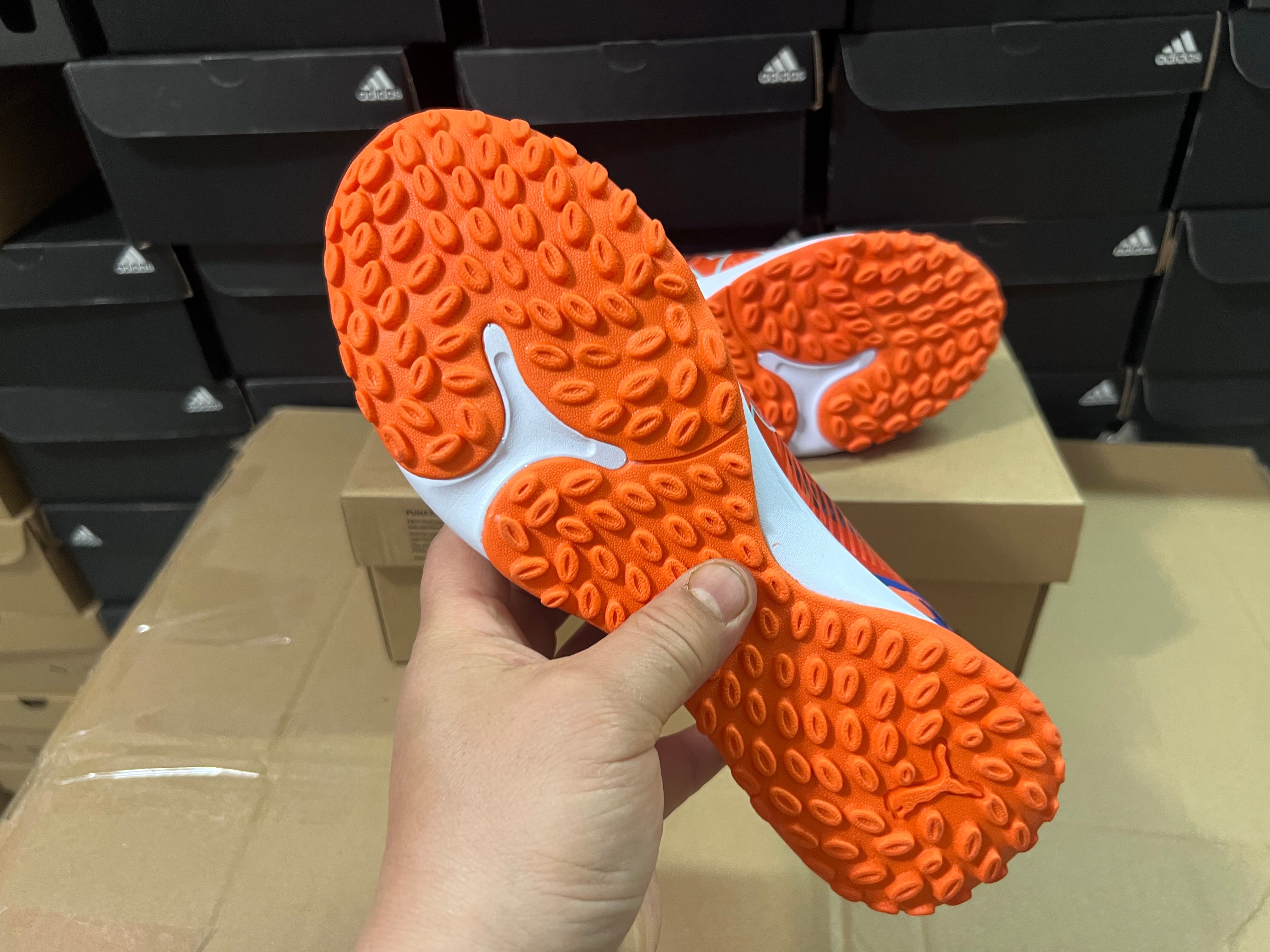 Chuteira Society Puma Future 8 TF Elite + Brindes