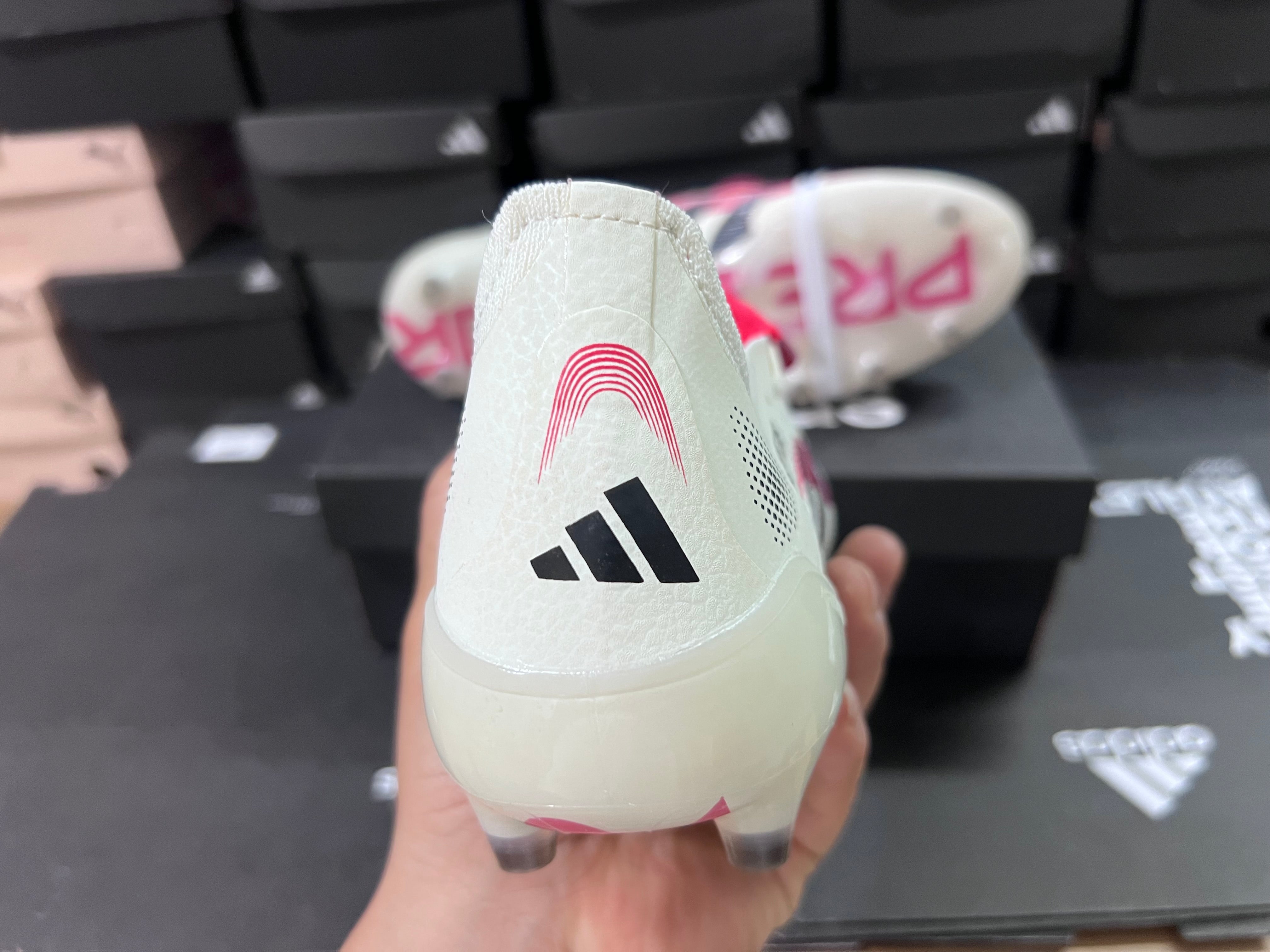 Chuteira Campo Adidas Predator 30 AG Elite + Brindes