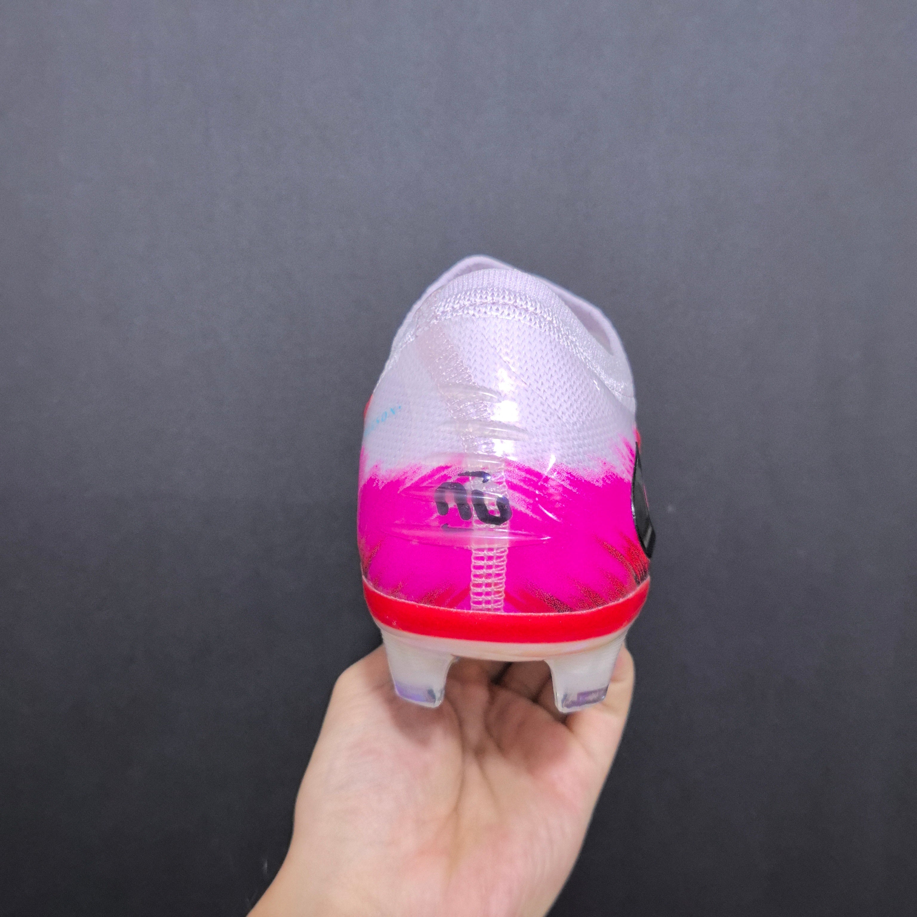 Chuteira Campo Nike Phantom GX 6 FG Elite + Brindes