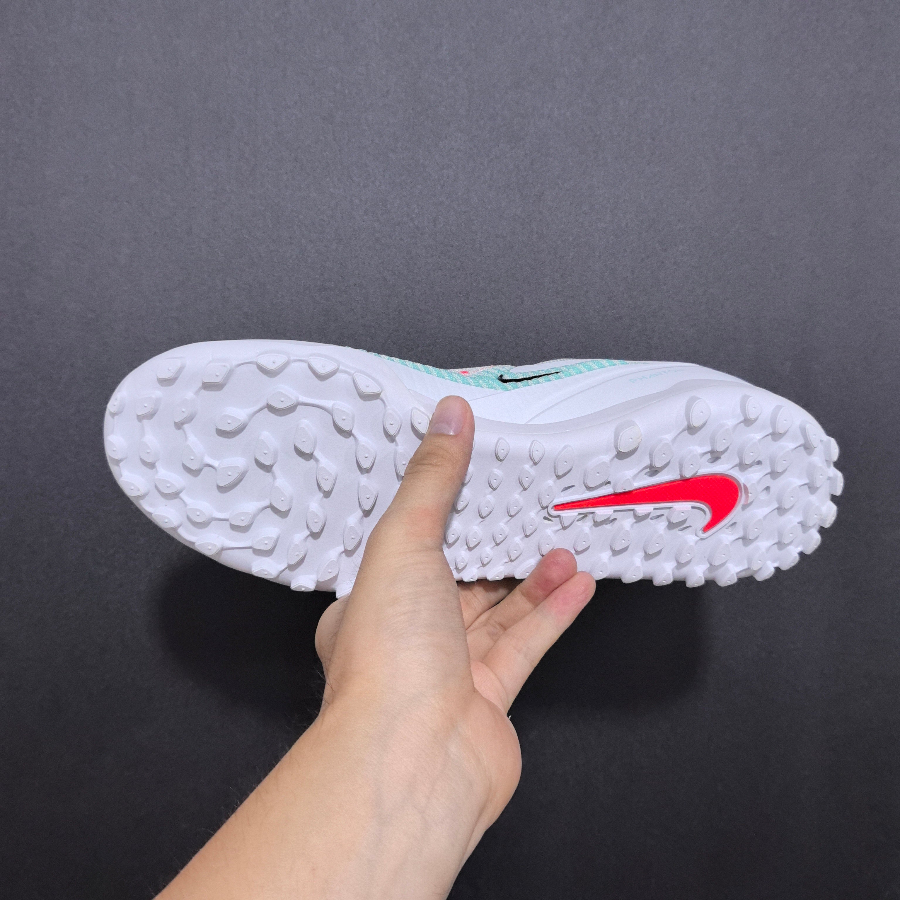 Chuteira Society Nike Phantom GX 6 TF Elite + Brindes