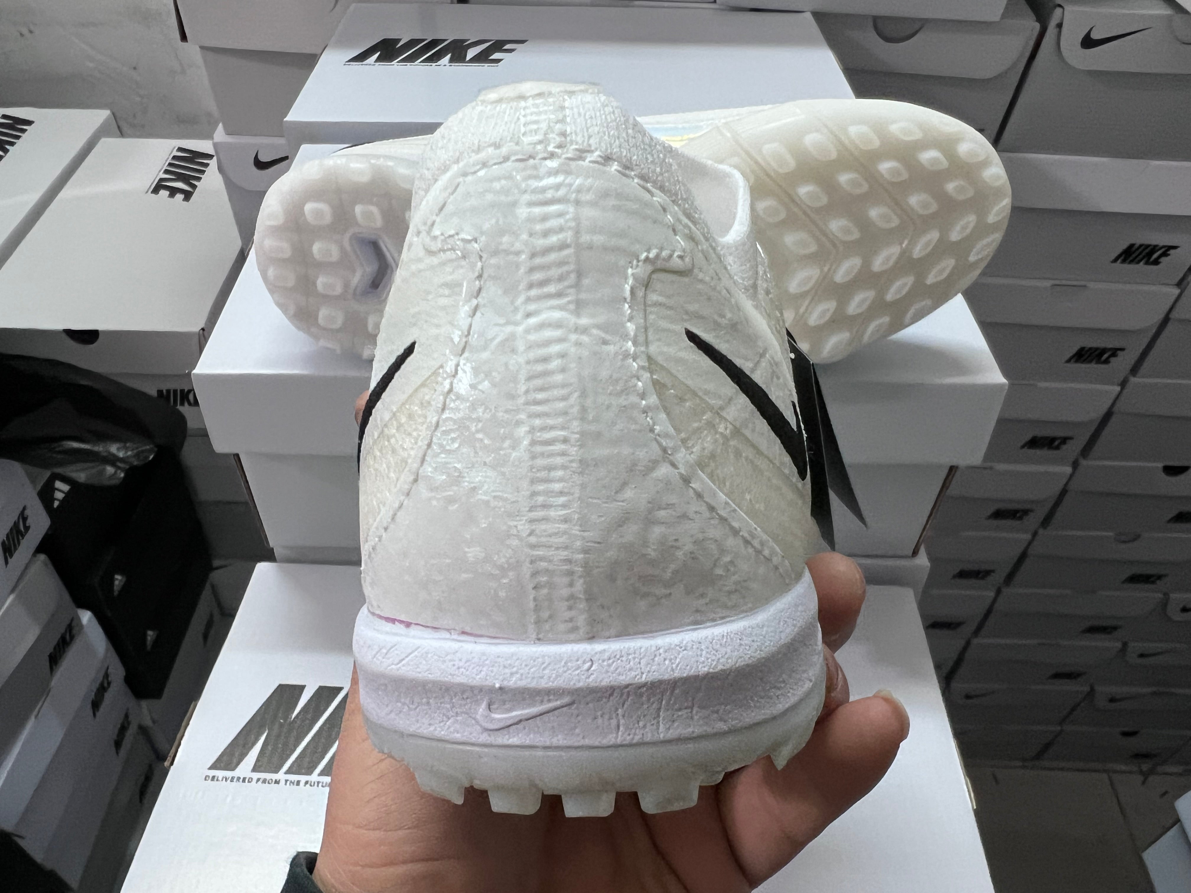 Chuteira Society Nike Mercurial Vapor Air Max 95 TF Elite + Brindes