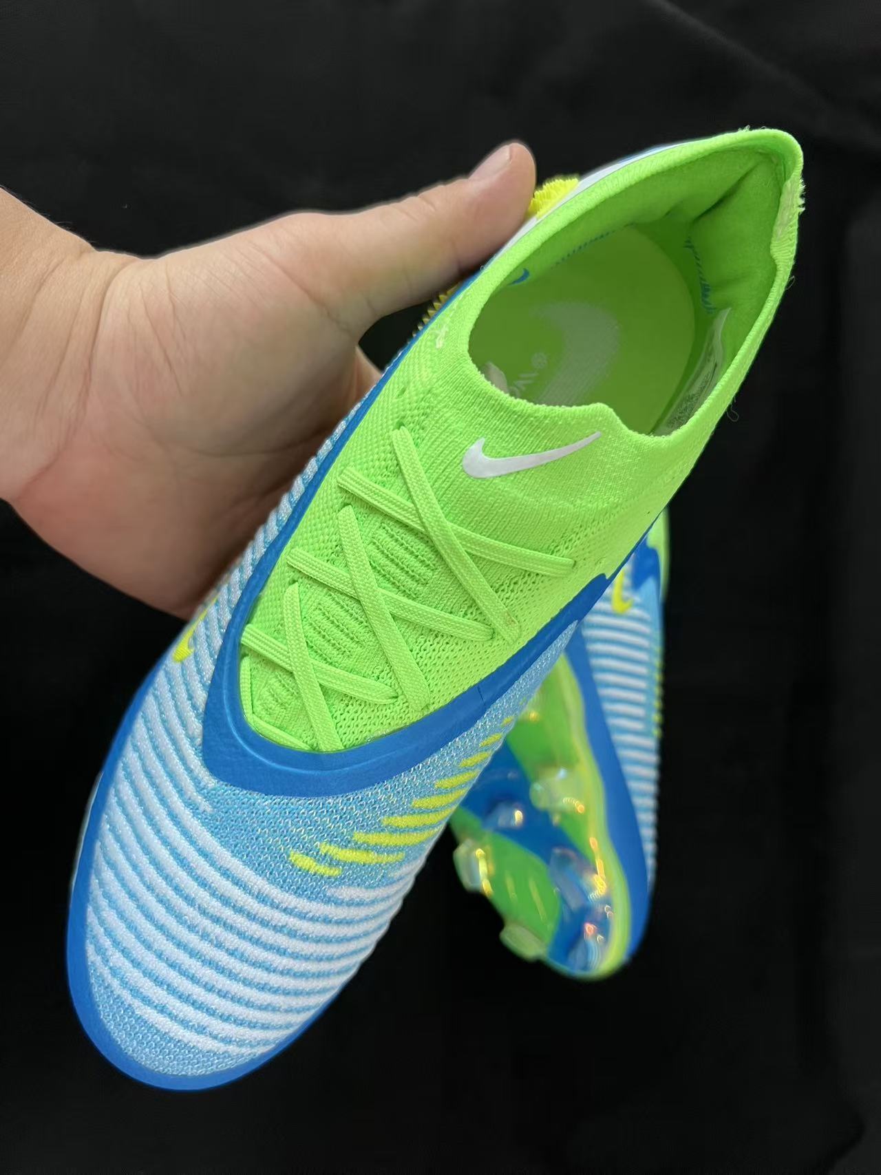 Chuteira Campo Nike Phantom GX 6 FG Elite + Brindes