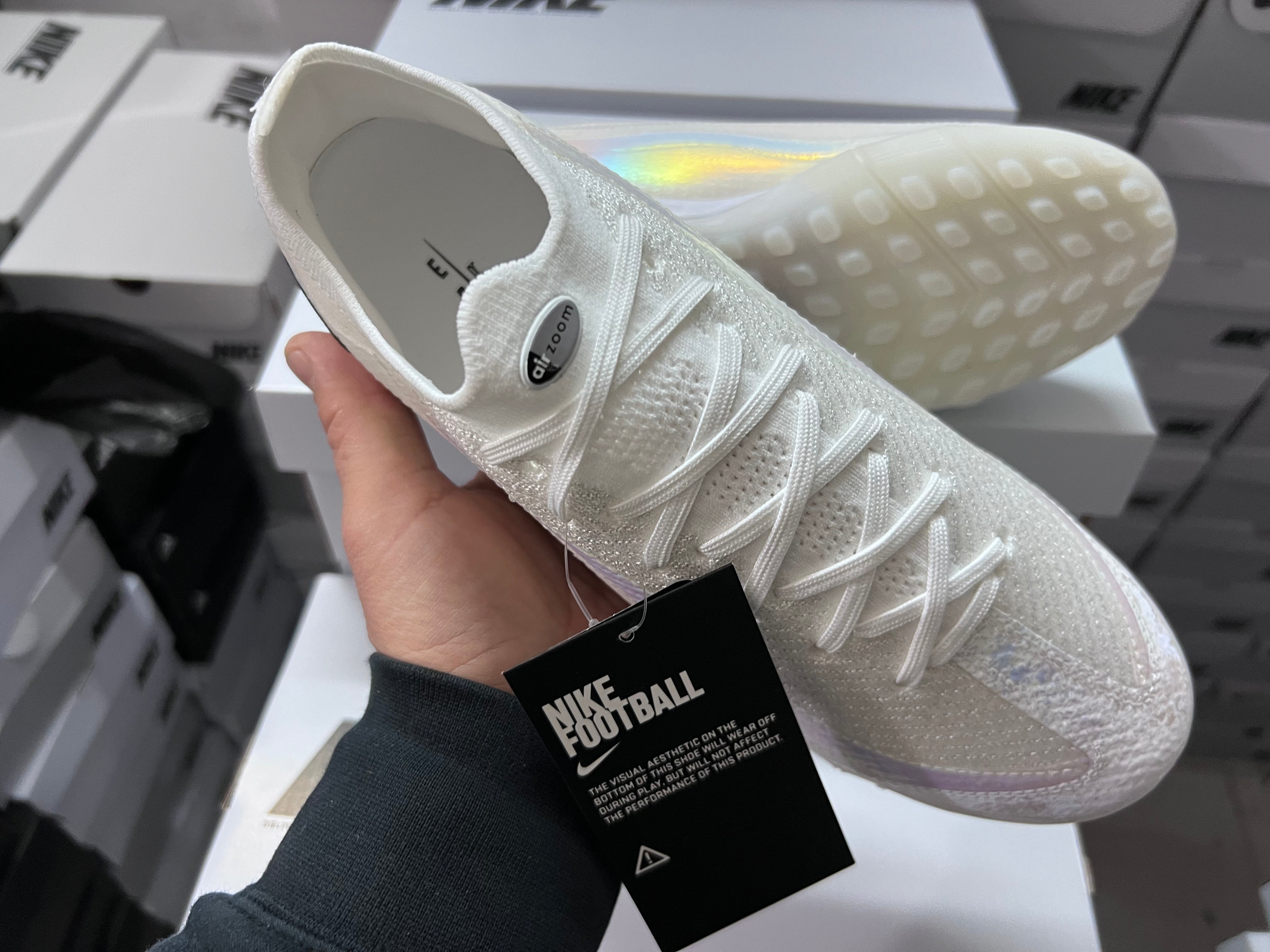 Chuteira Society Nike Mercurial Vapor Air Max 95 TF Elite + Brindes