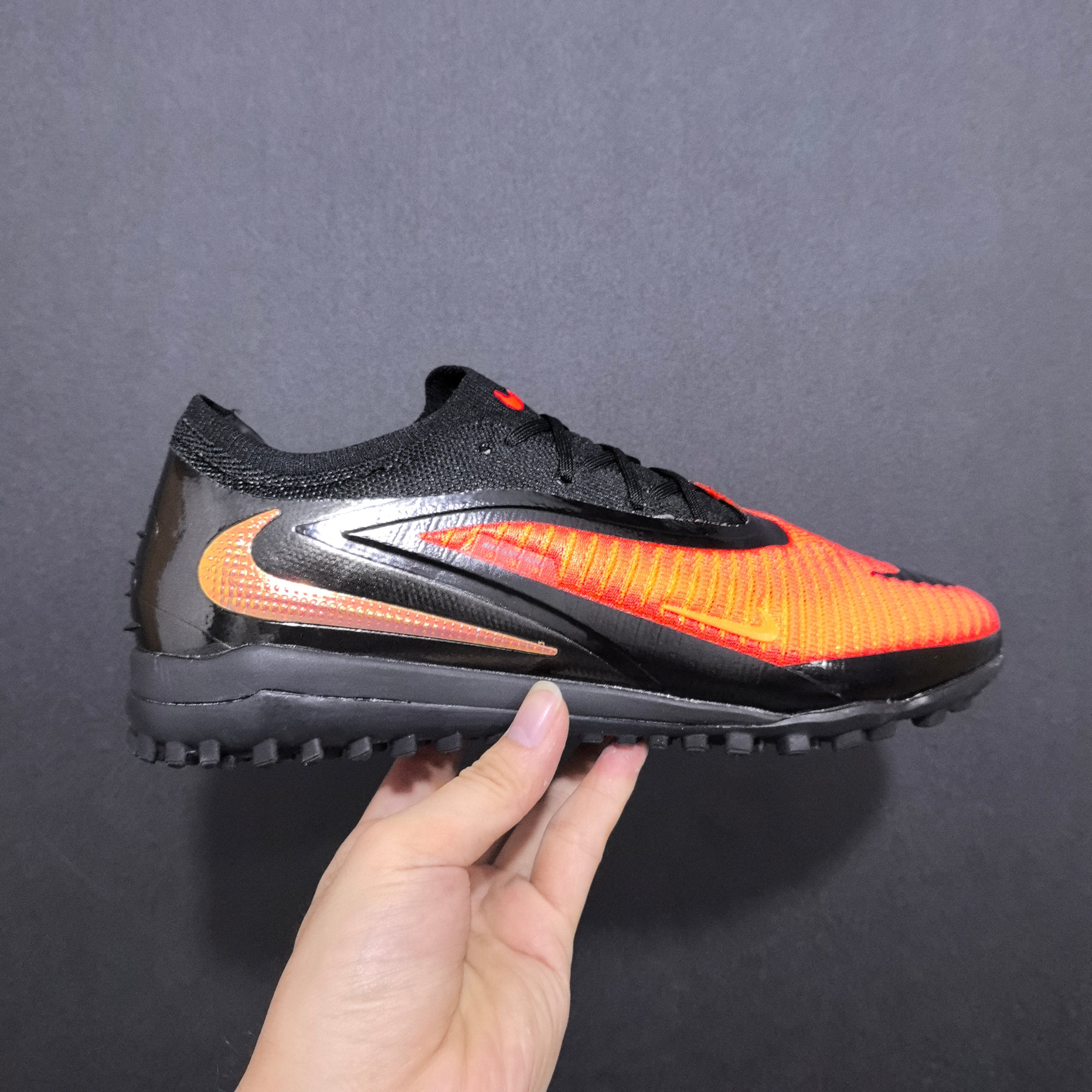 Chuteira Society Nike Phantom GX 6 TF Elite + Brindes
