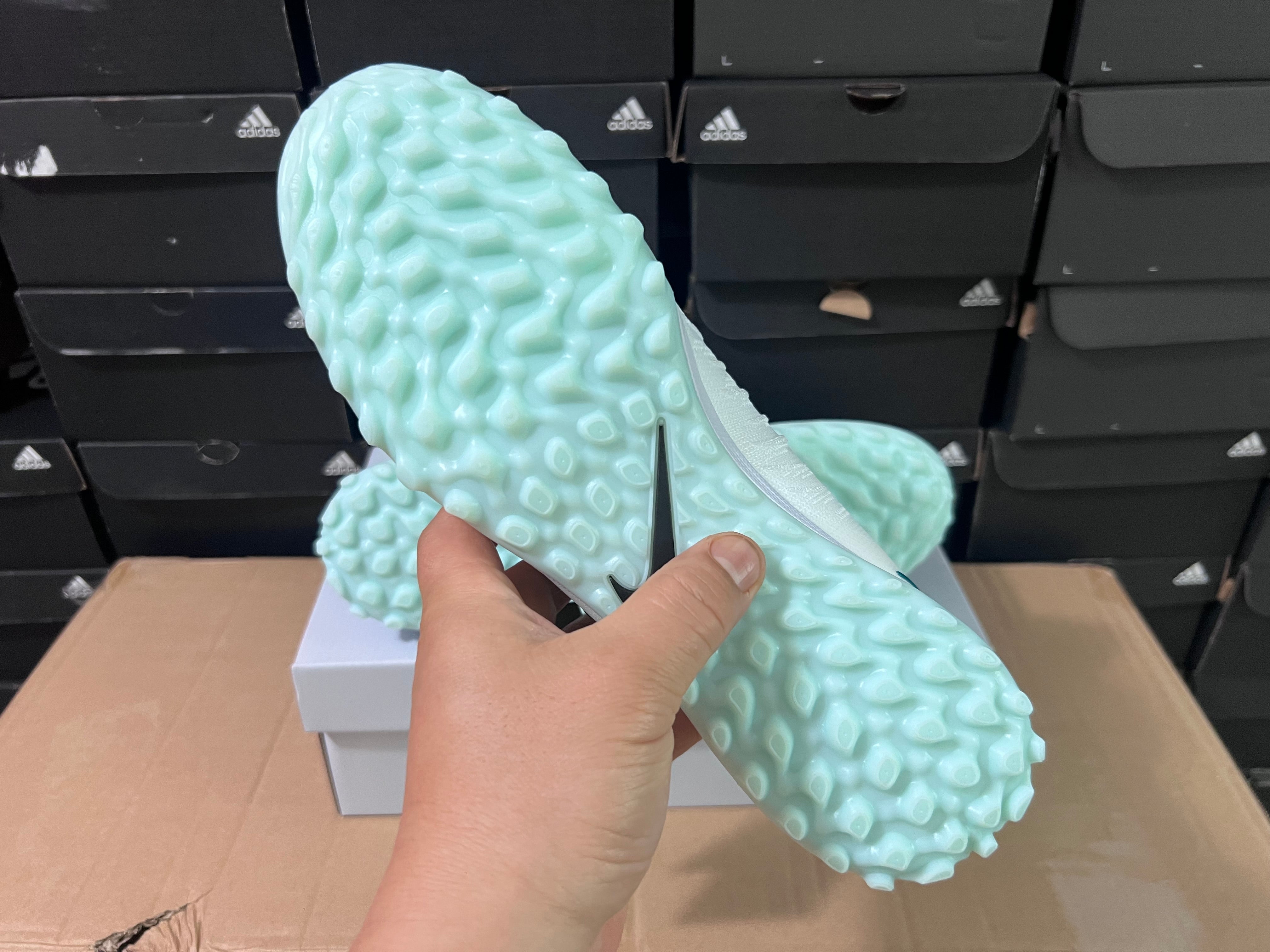 Chuteira Society Nike Phantom Luna TF 2 Elite + Brindes