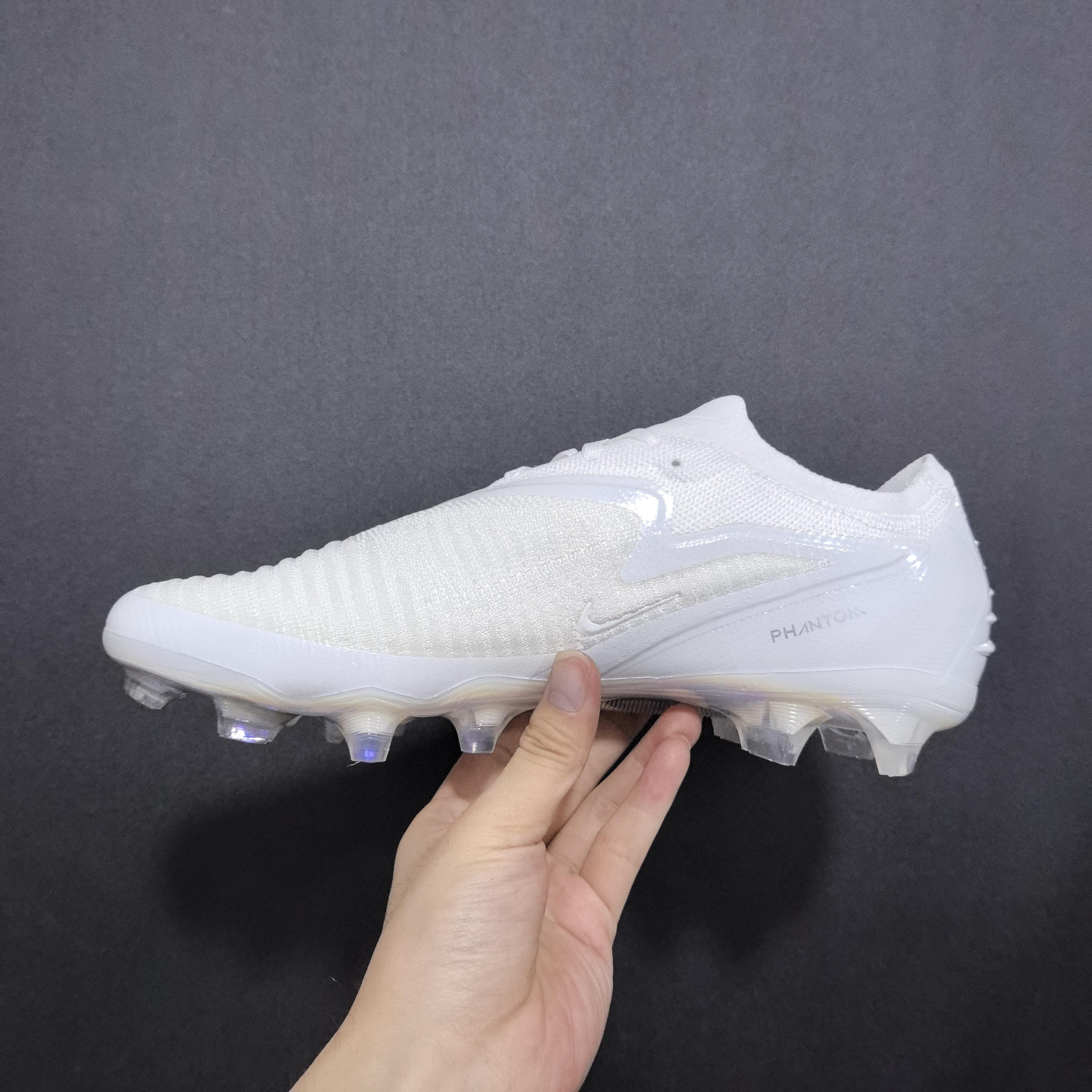 Chuteira Campo Nike Phantom GX 6 FG Elite + Brindes