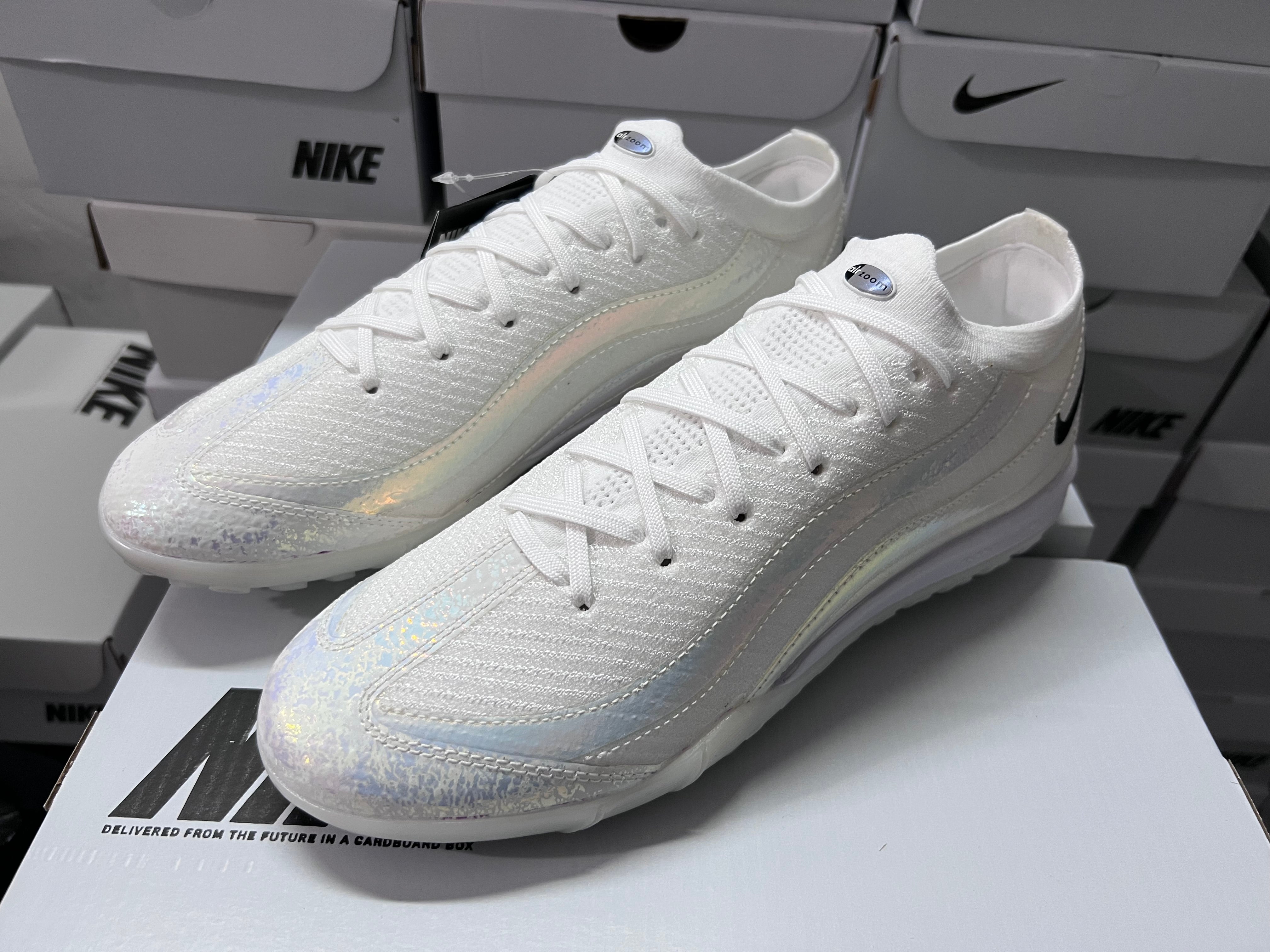 Chuteira Society Nike Mercurial Vapor Air Max 95 TF Elite + Brindes