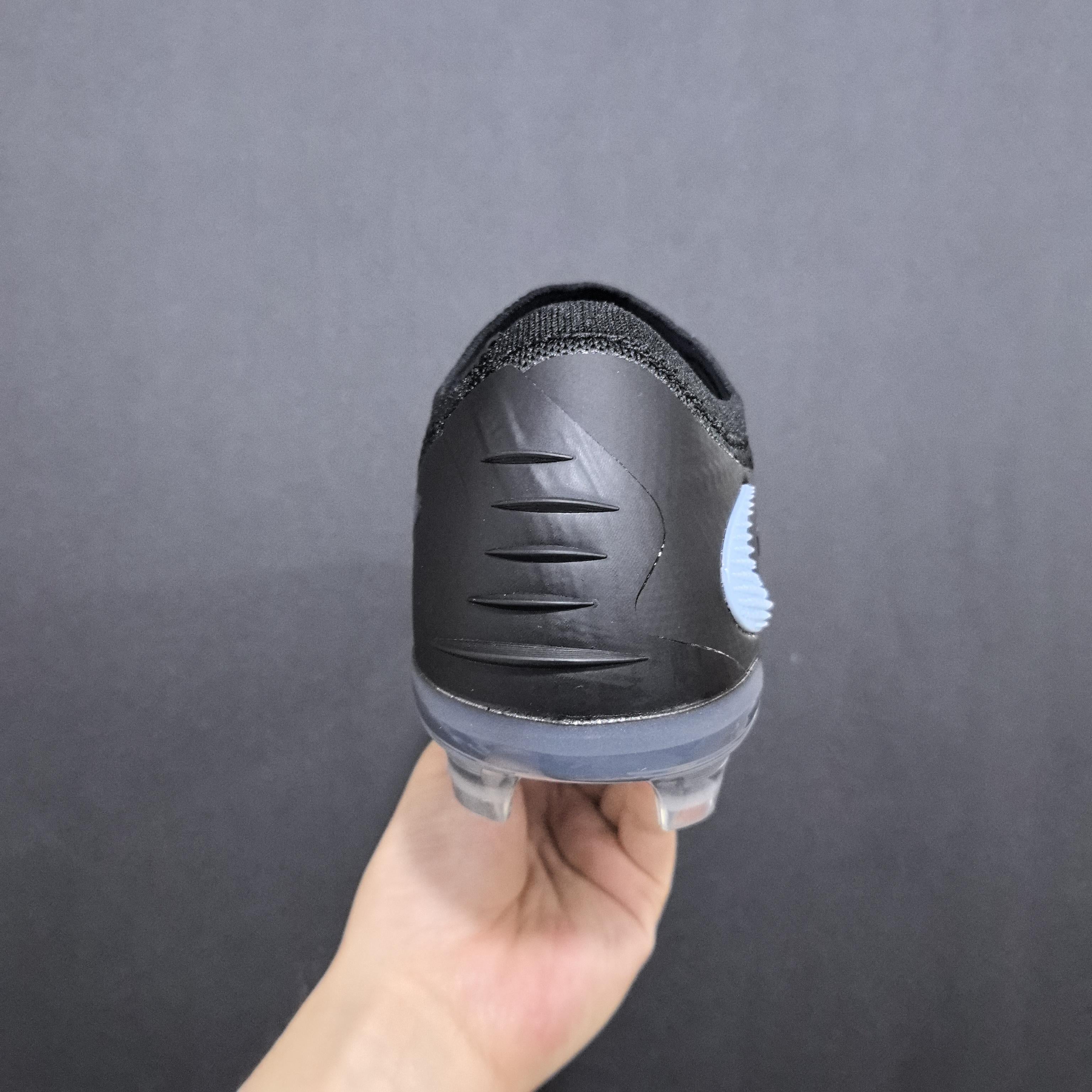 Chuteira Campo Nike Phantom GX 6 FG Elite + Brindes