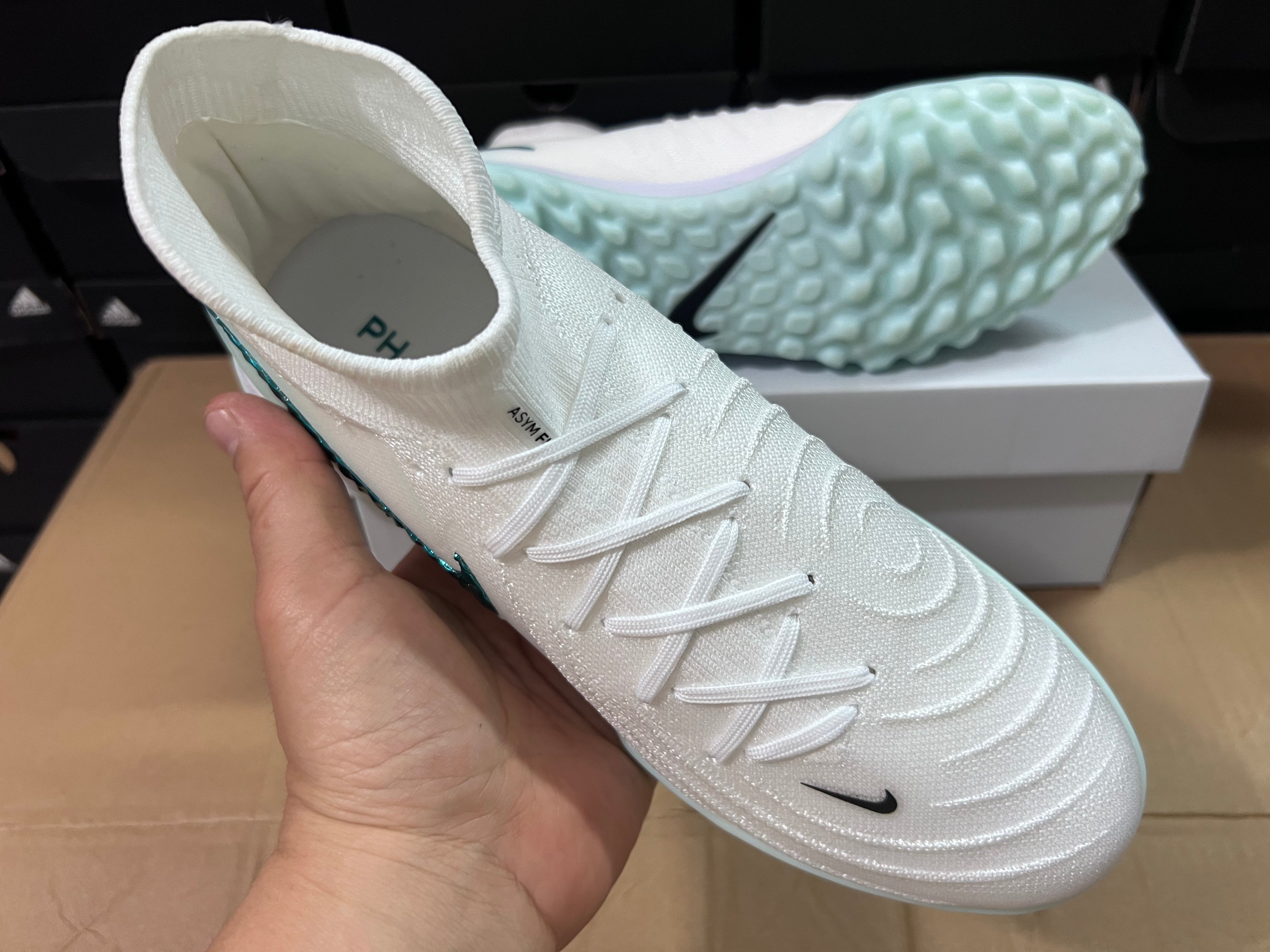 Chuteira Society Nike Phantom Luna TF 2 Elite + Brindes