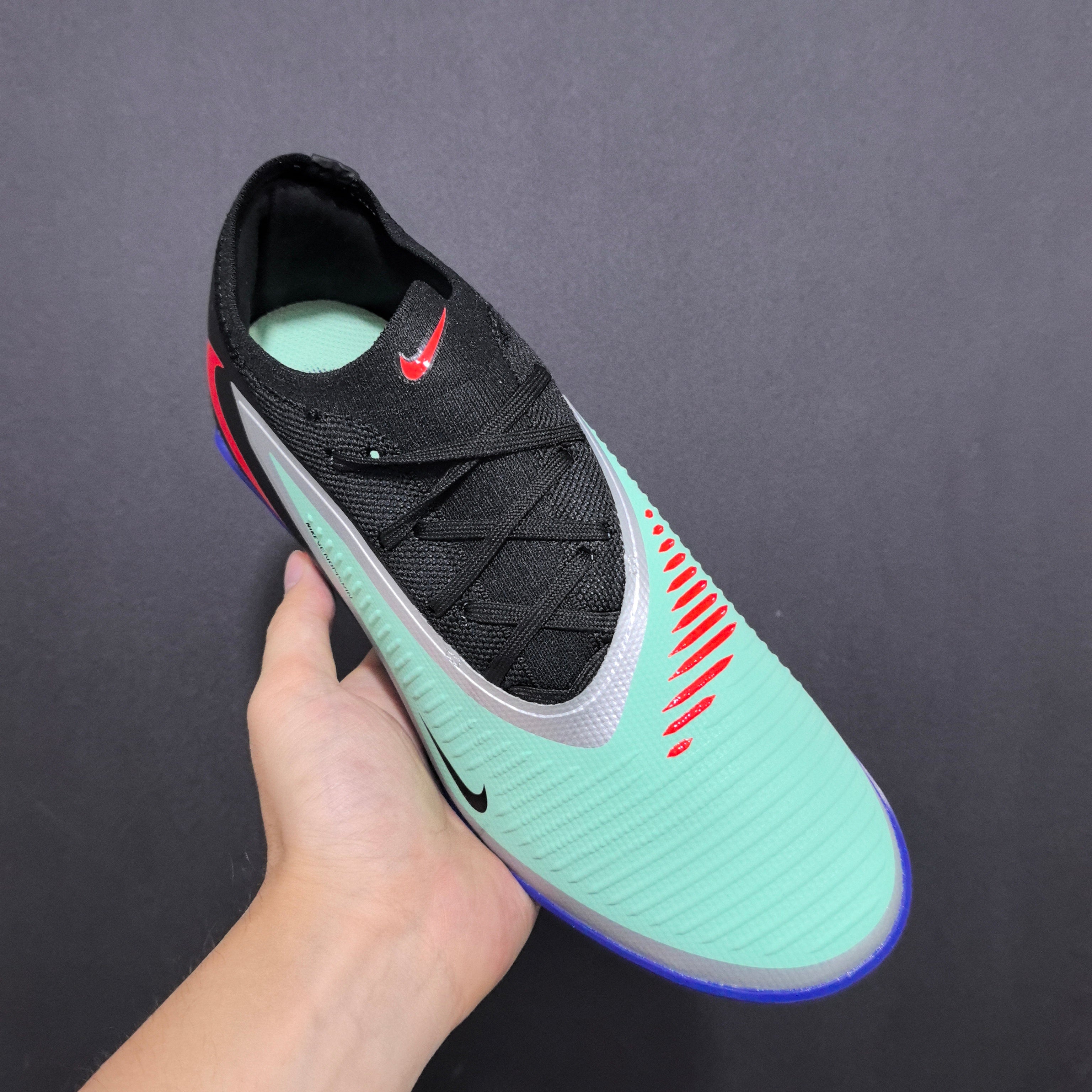 Chuteira Society Nike Phantom GX 6 TF Elite + Brindes