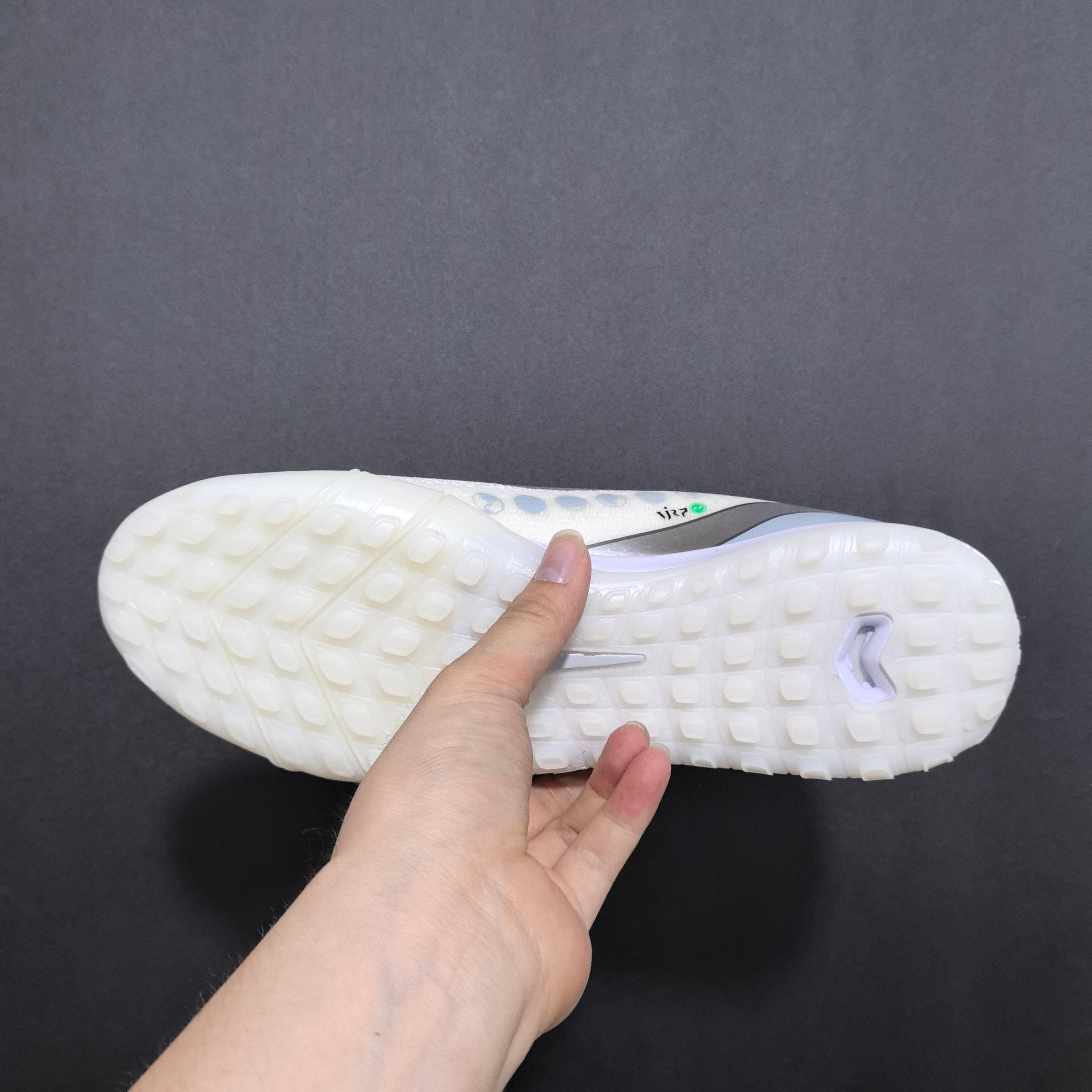 Chuteira Society Nike Air Zoom Mercurial Vapor 16 TF Elite + Brindes