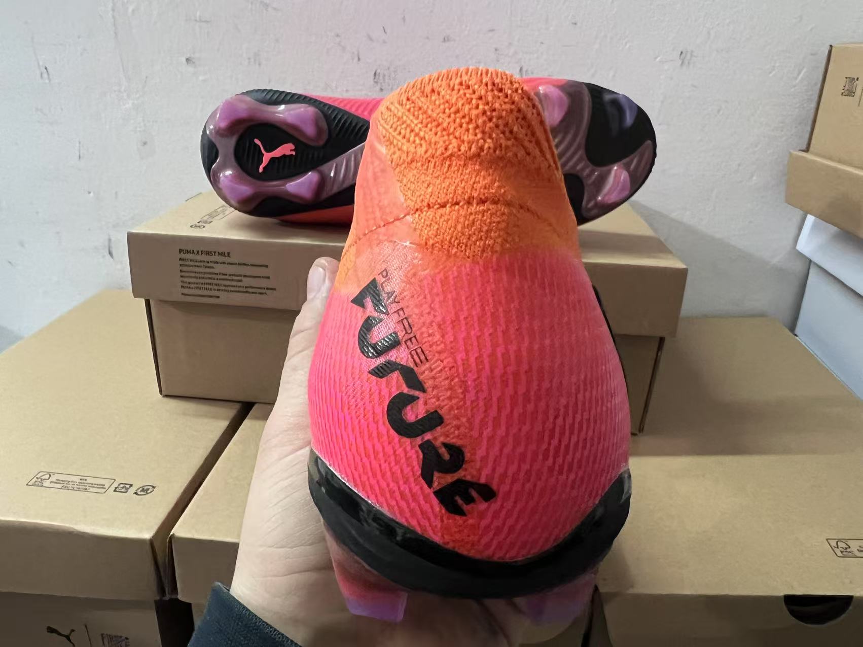 Chuteira Campo Puma Future 8 FG/AG Elite + Brindes