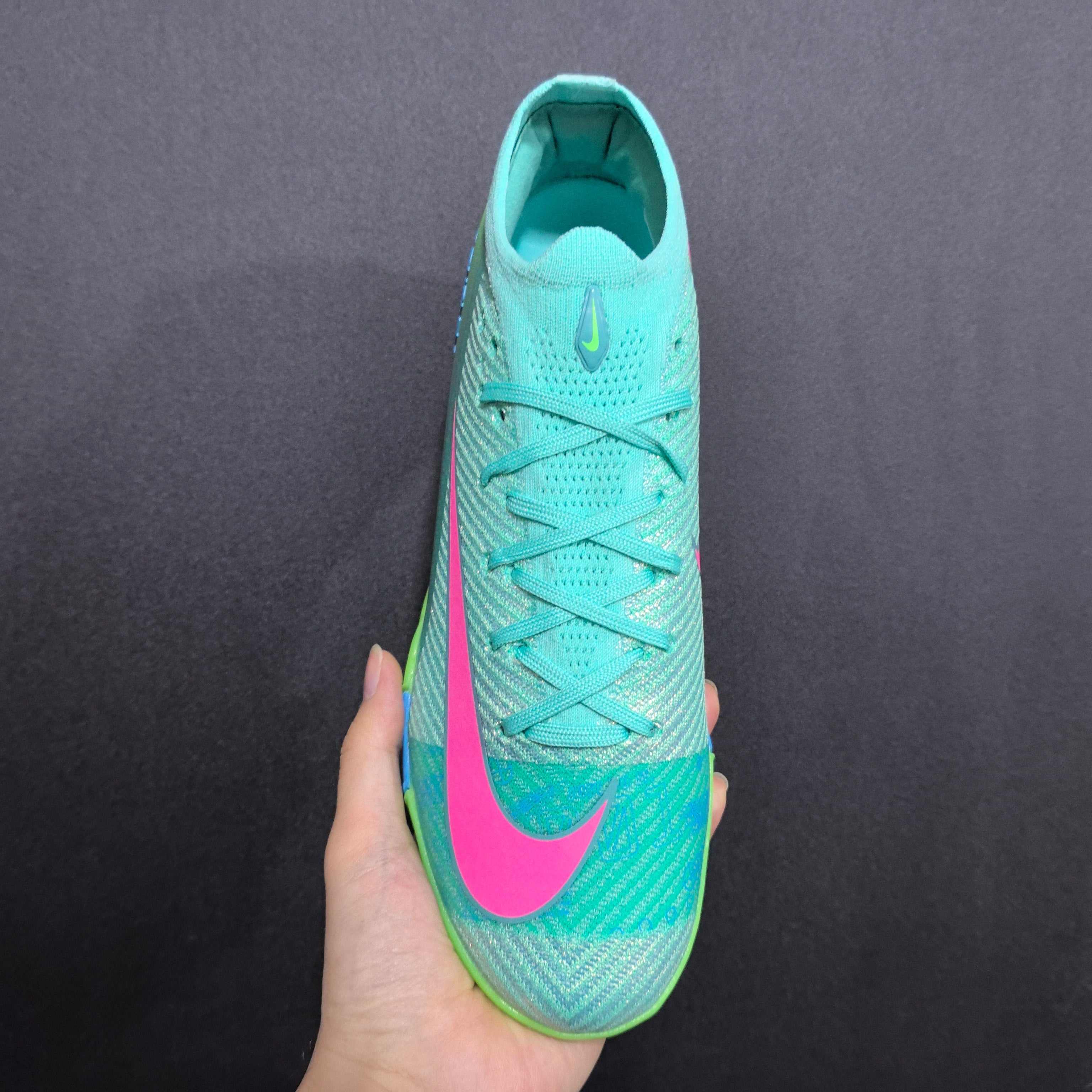 Chuteira Society Nike Air Zoom Mercurial Vapor 16 TF Elite + Brindes