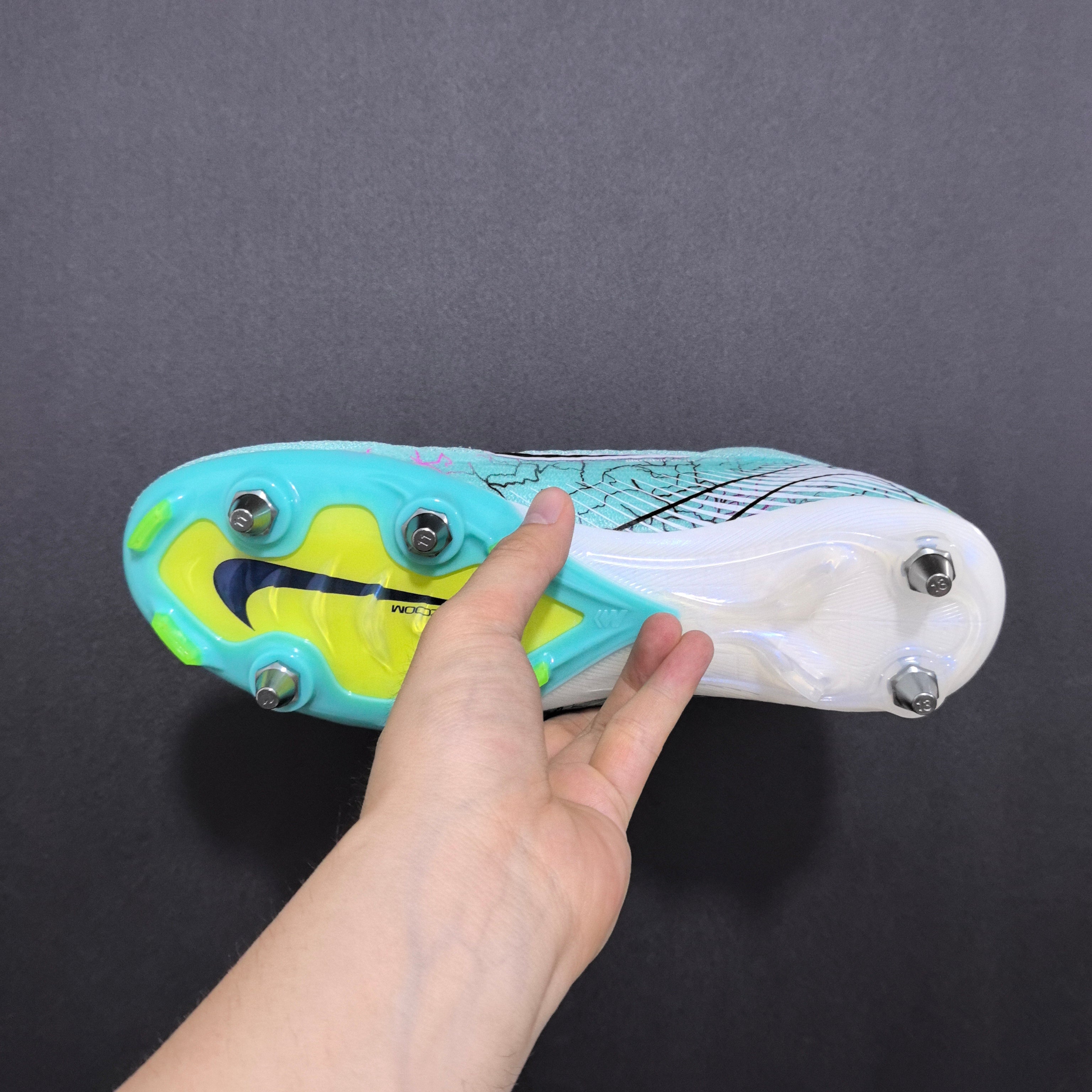 Chuteira Campo Nike Air Zoom Mercurial Vapor 16 SG Elite + Brindes