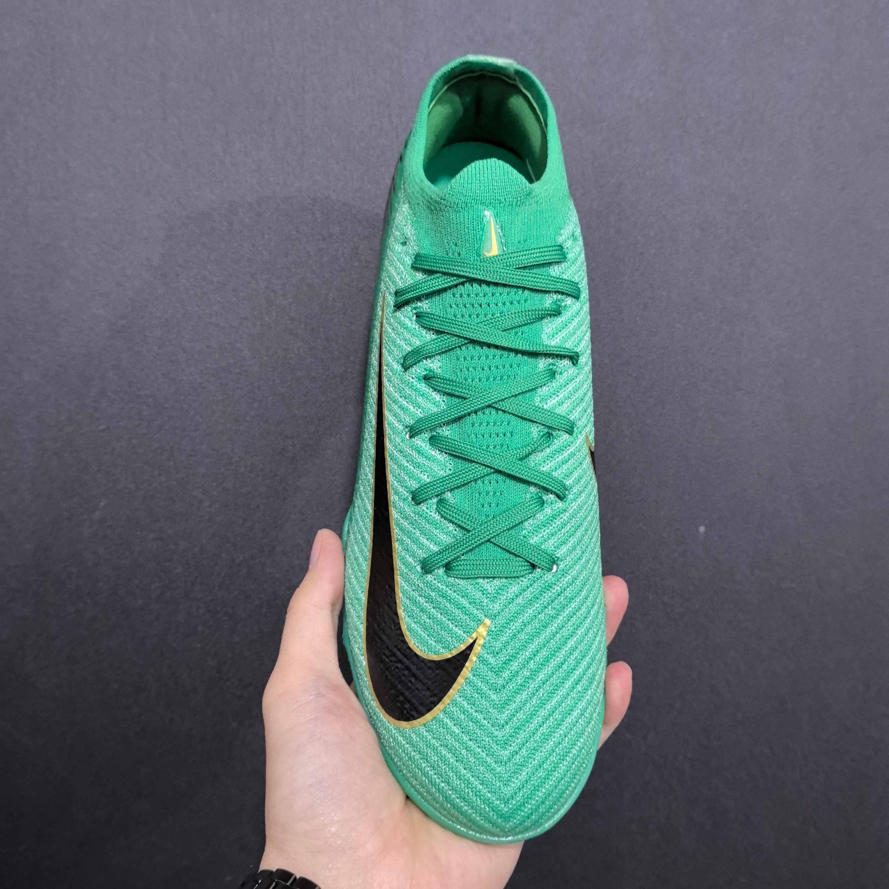 Chuteira Society Nike Air Zoom Mercurial Vapor 16 TF Elite + Brindes Exclusivos