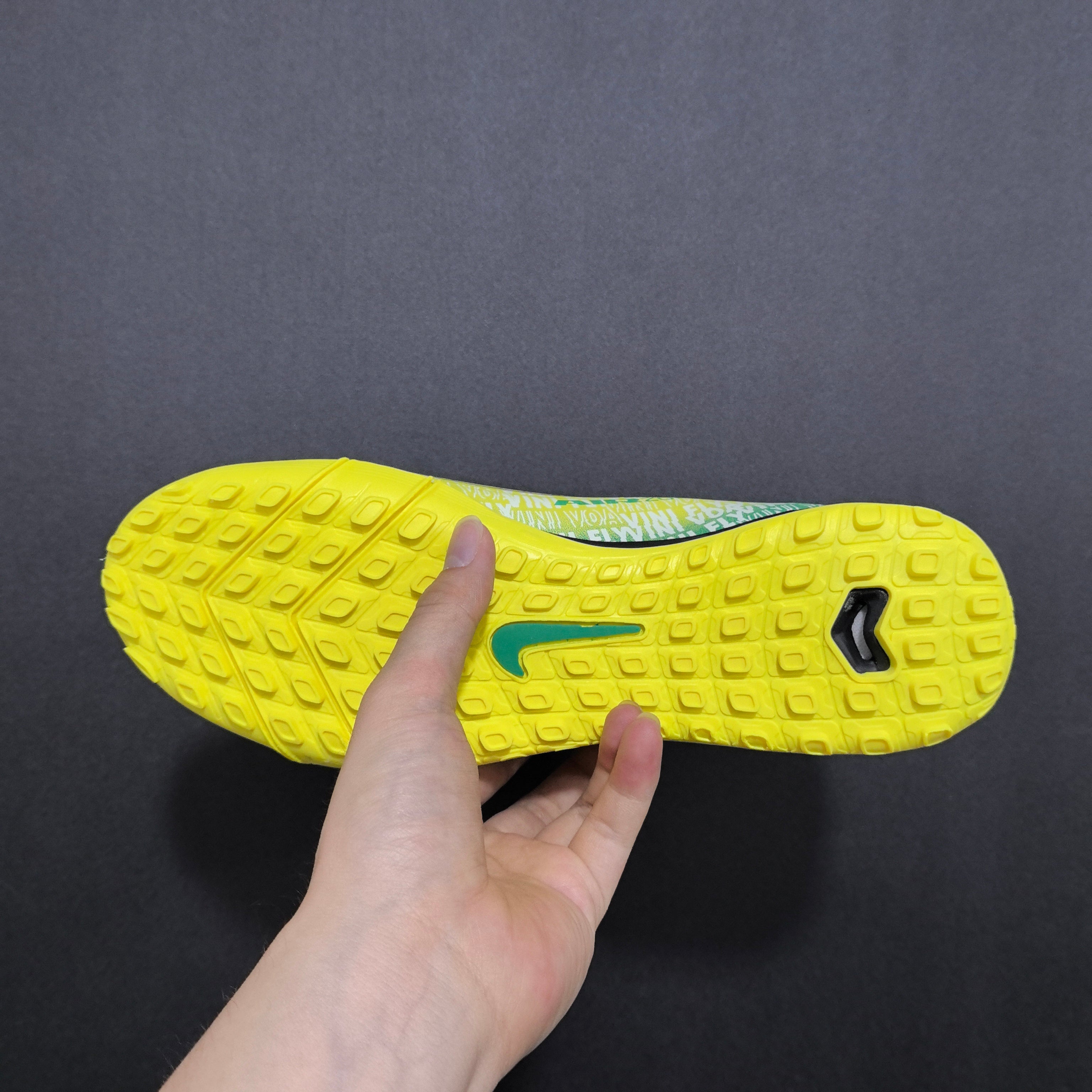 Chuteira Society Nike Air Zoom Mercurial Vapor 16 TF Elite + Brindes