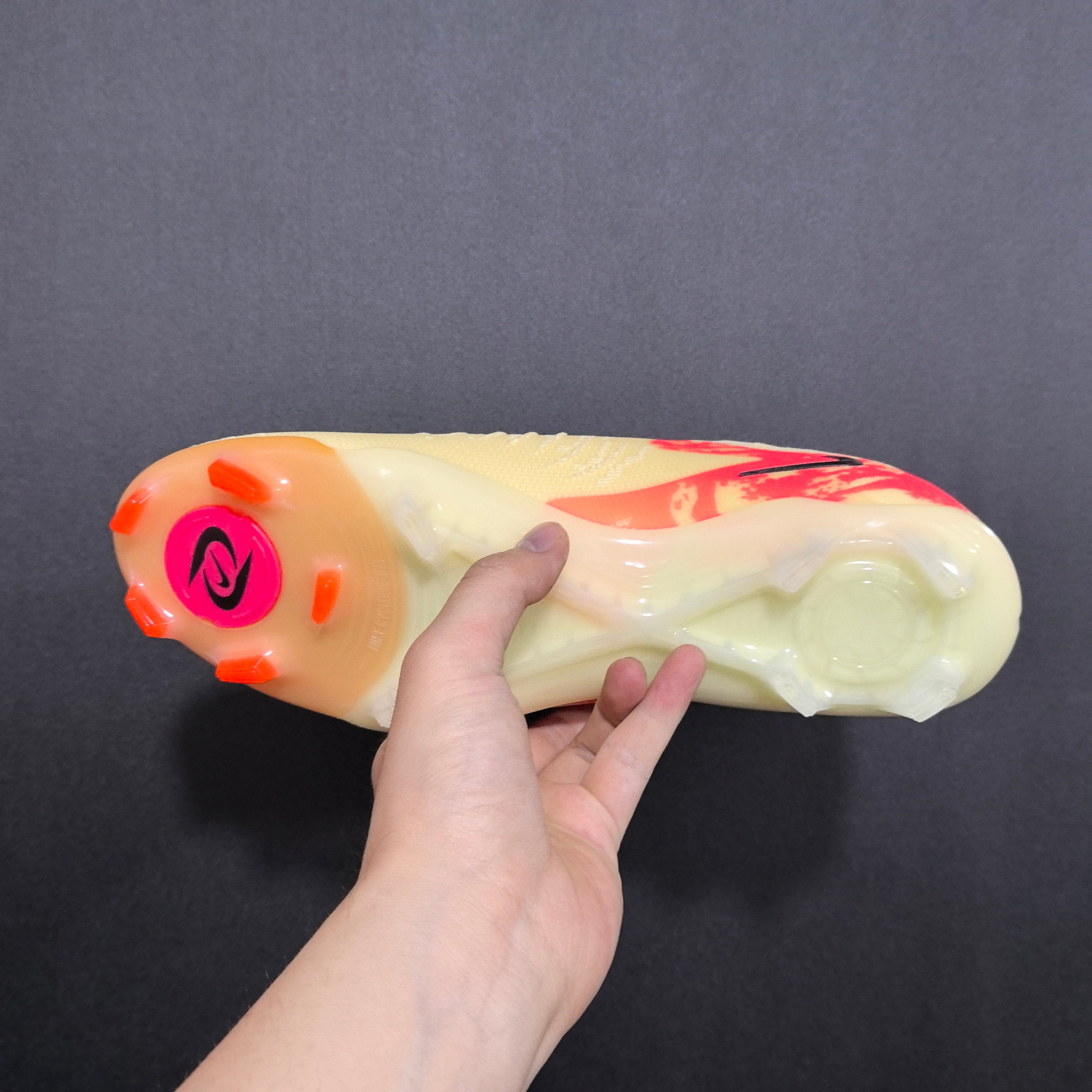 Chuteira Campo Nike Phantom Luna 2 Elite + Brindes