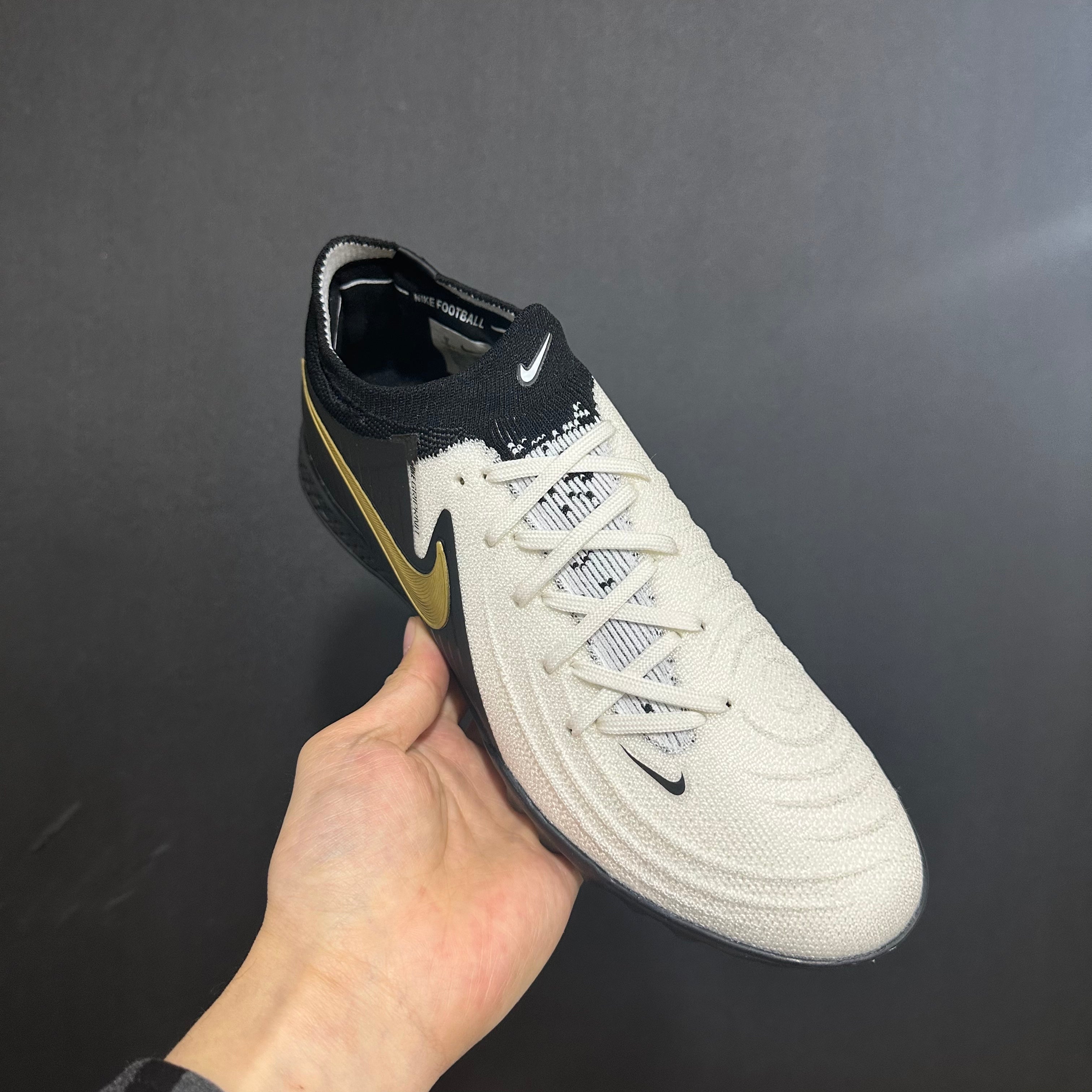 Chuteira Society Nike Phantom Luna TF 2 Elite + Brindes