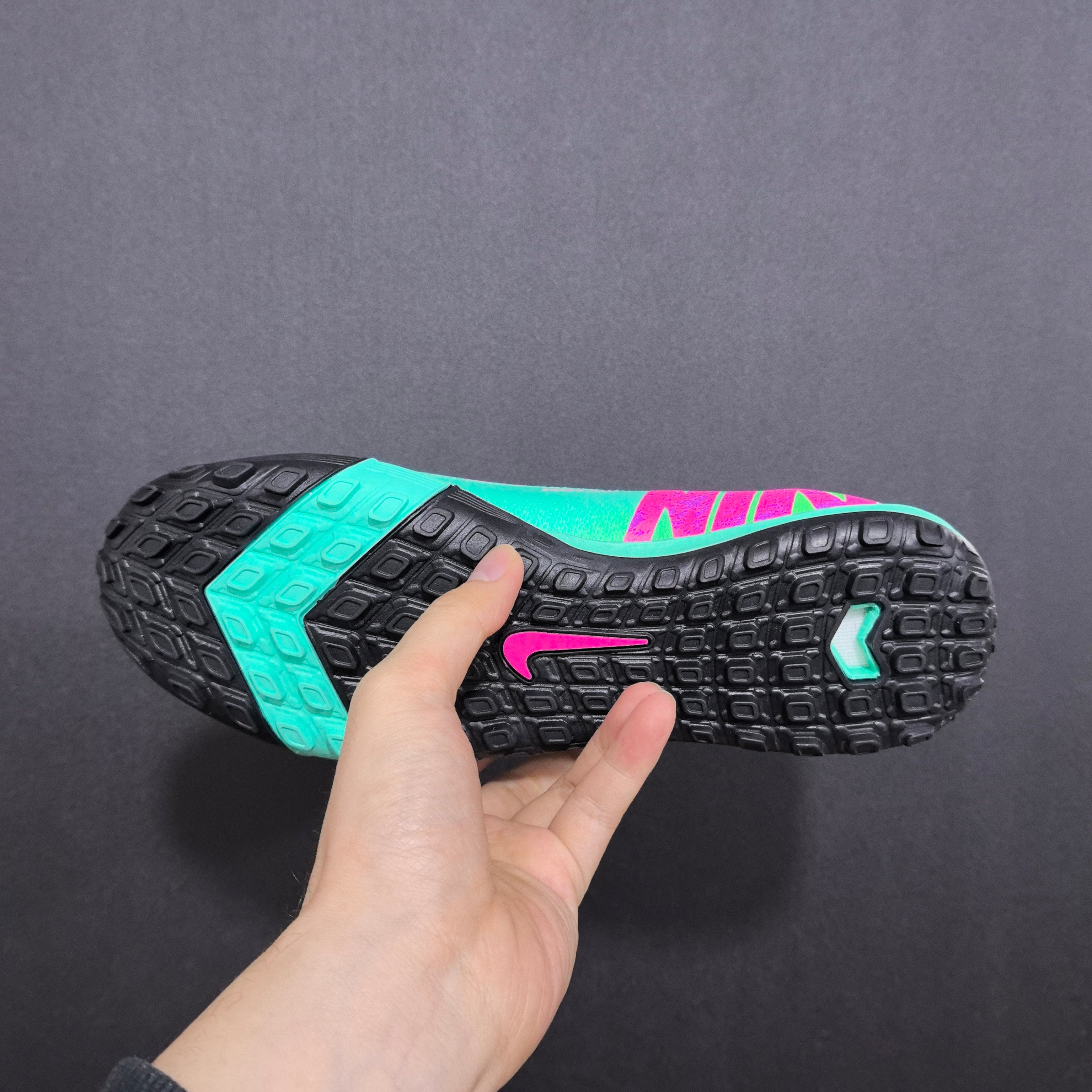 Chuteira Society Nike Air Zoom Mercurial Vapor 16 TF Elite + Brindes