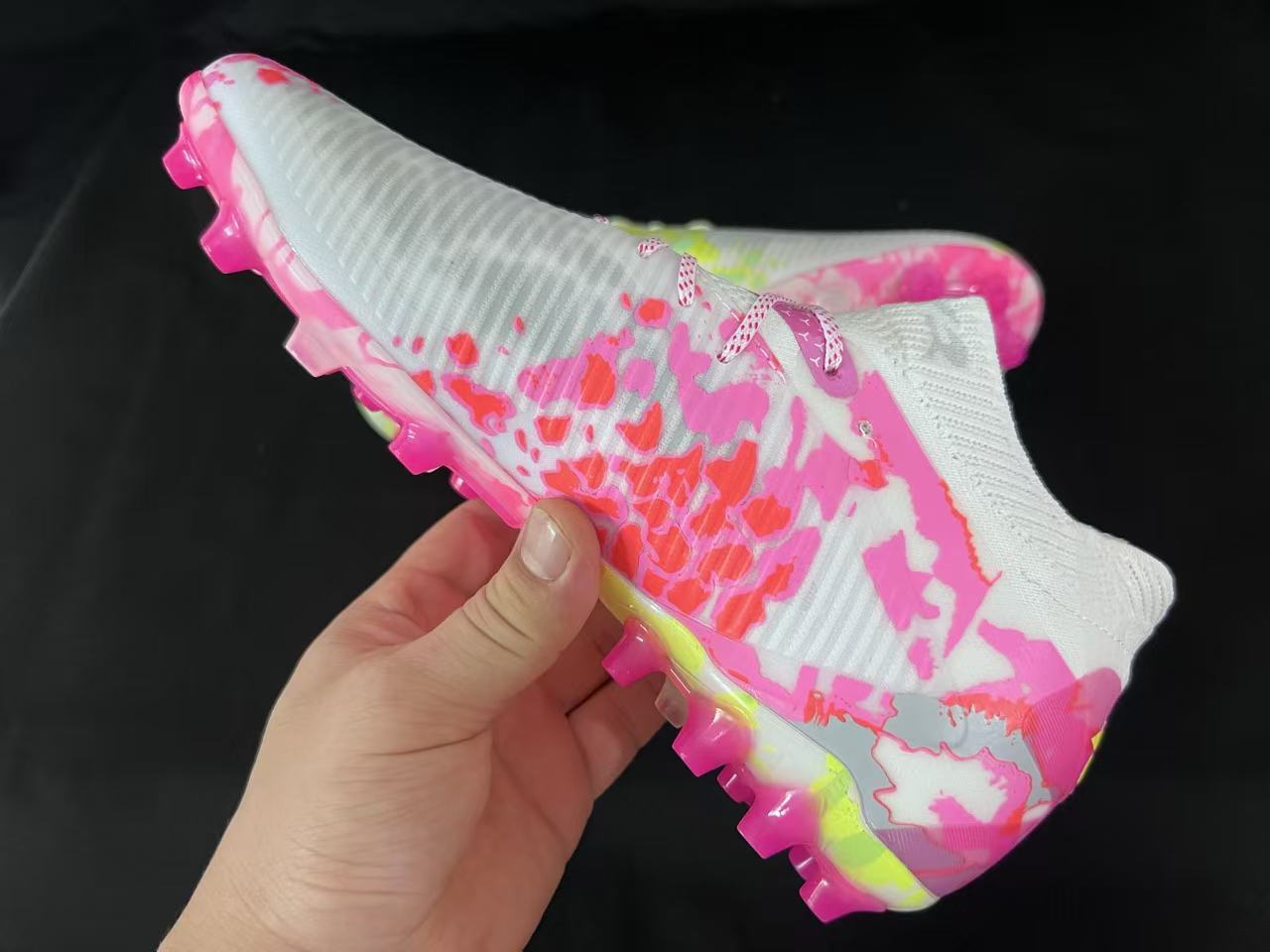 Chuteira Society Puma Future 8 MG Elite + Brindes