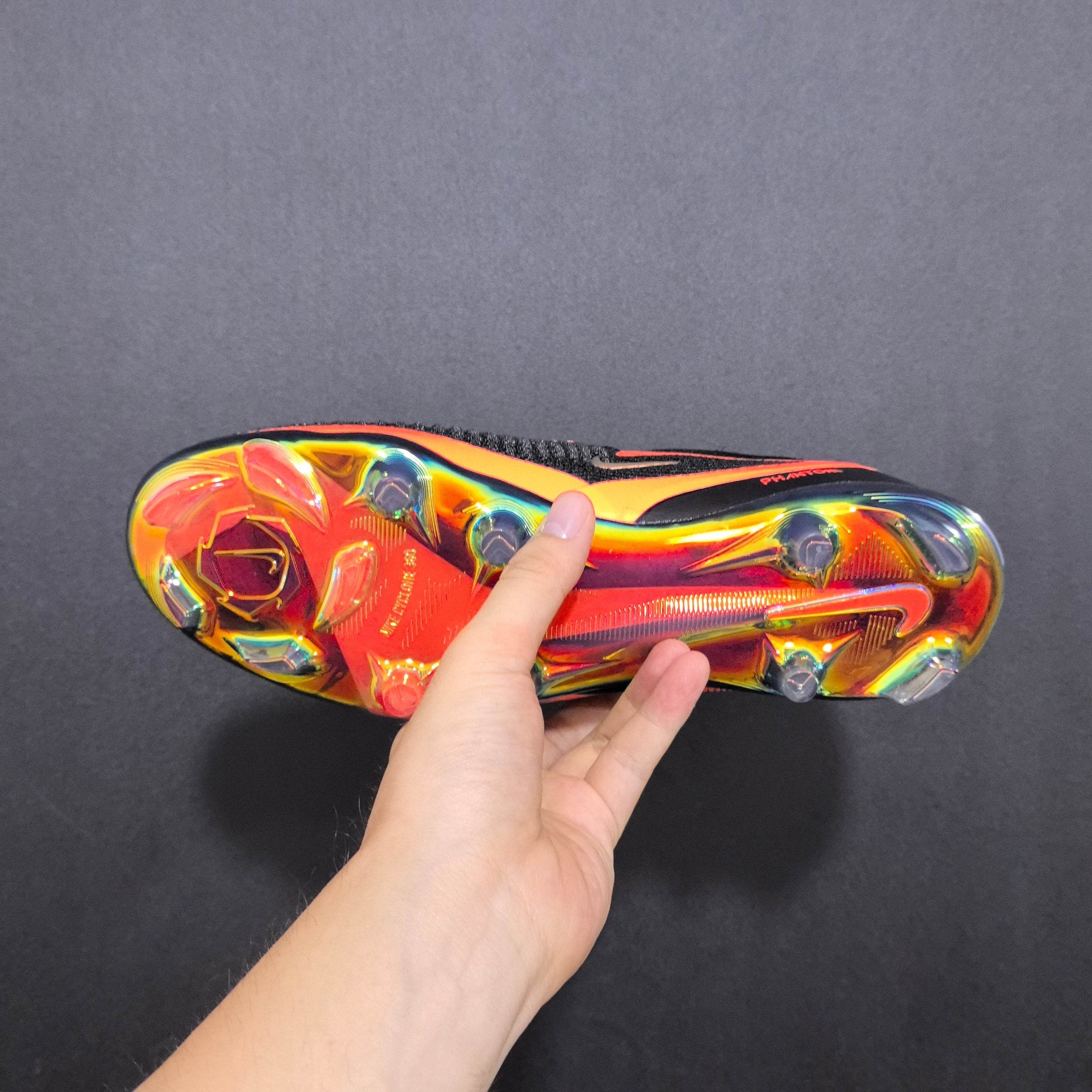 Chuteira Campo Nike Phantom GX 6 FG Elite + Brindes