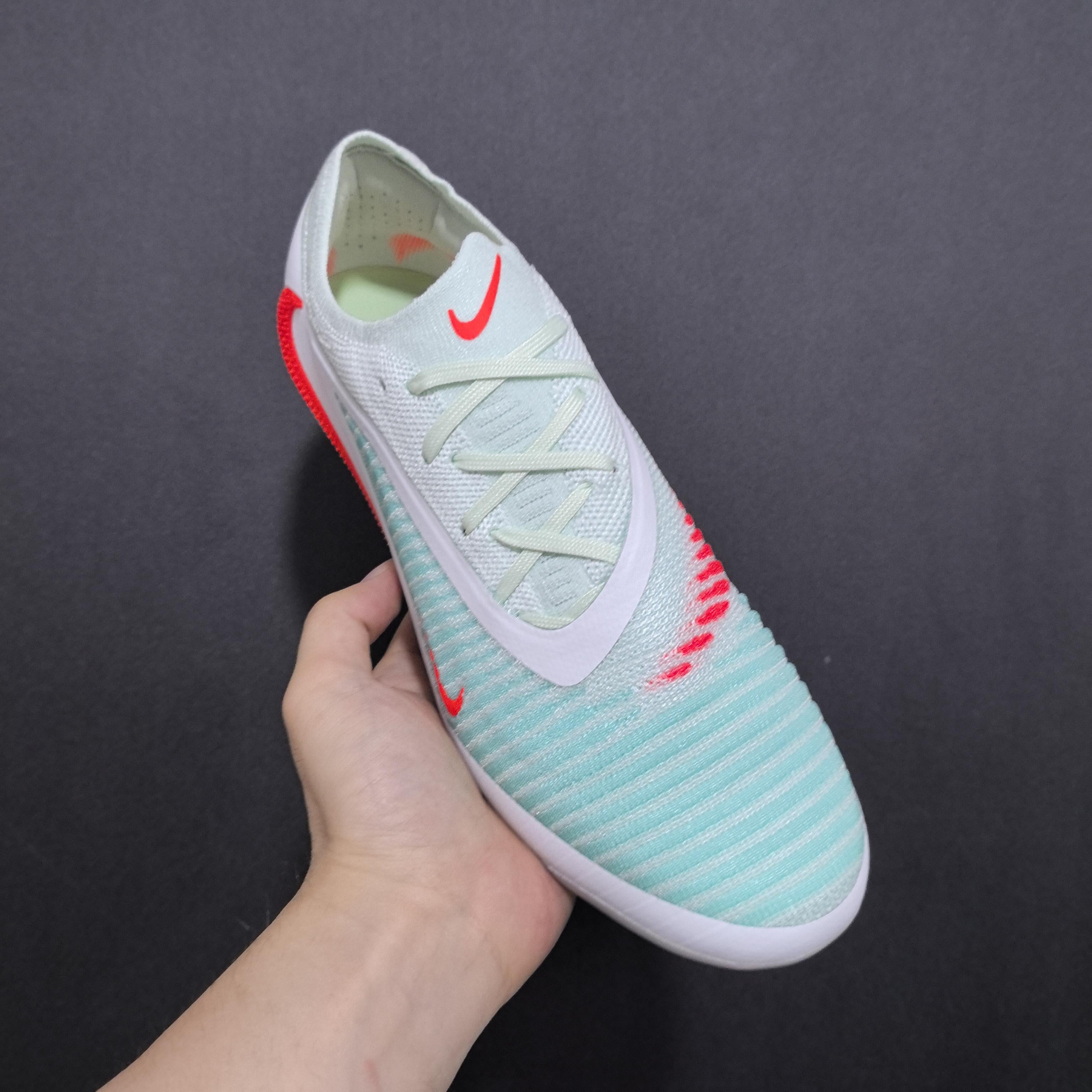 Chuteira Campo Nike Phantom GX 6 FG Elite + Brindes