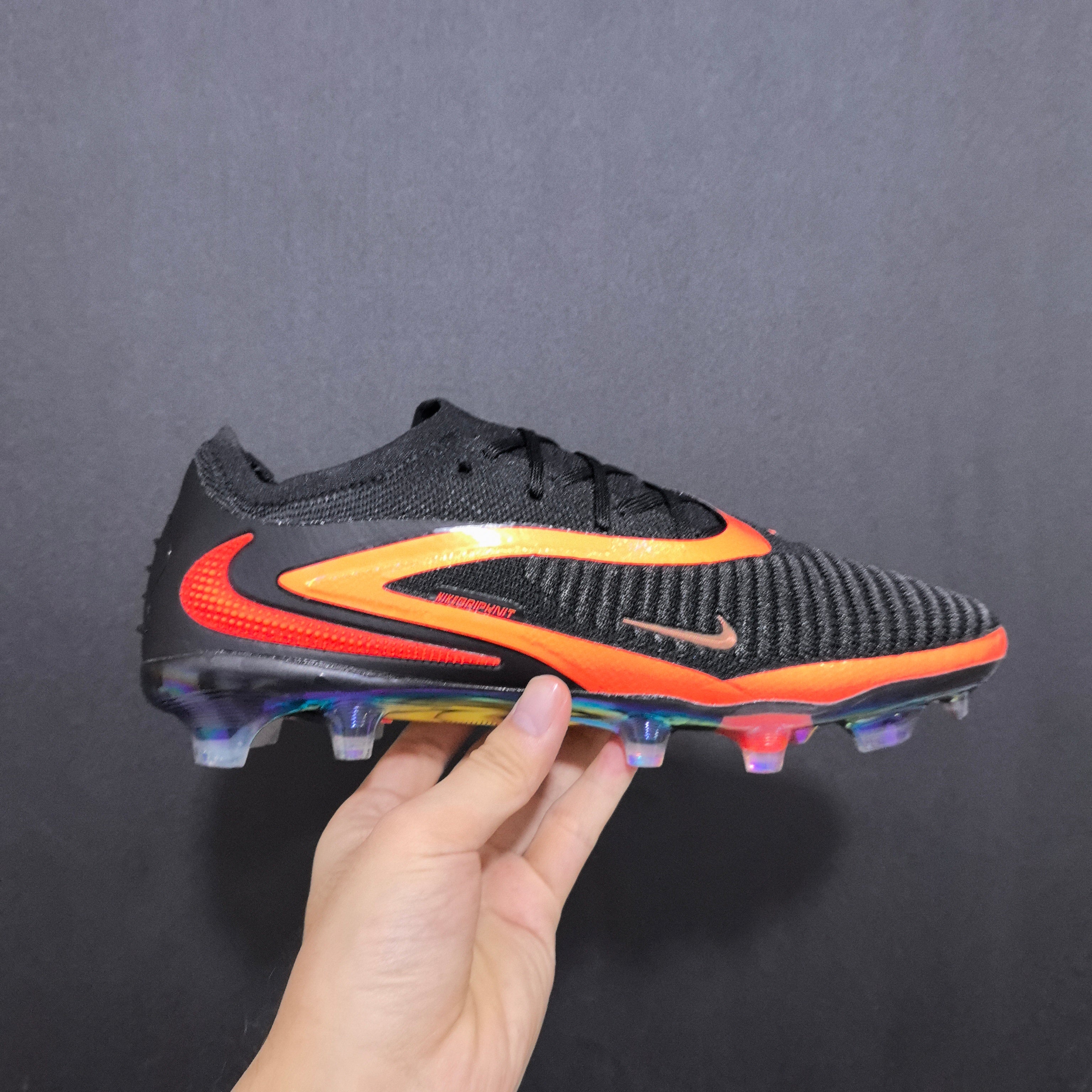 Chuteira Campo Nike Phantom GX 6 FG Elite + Brindes