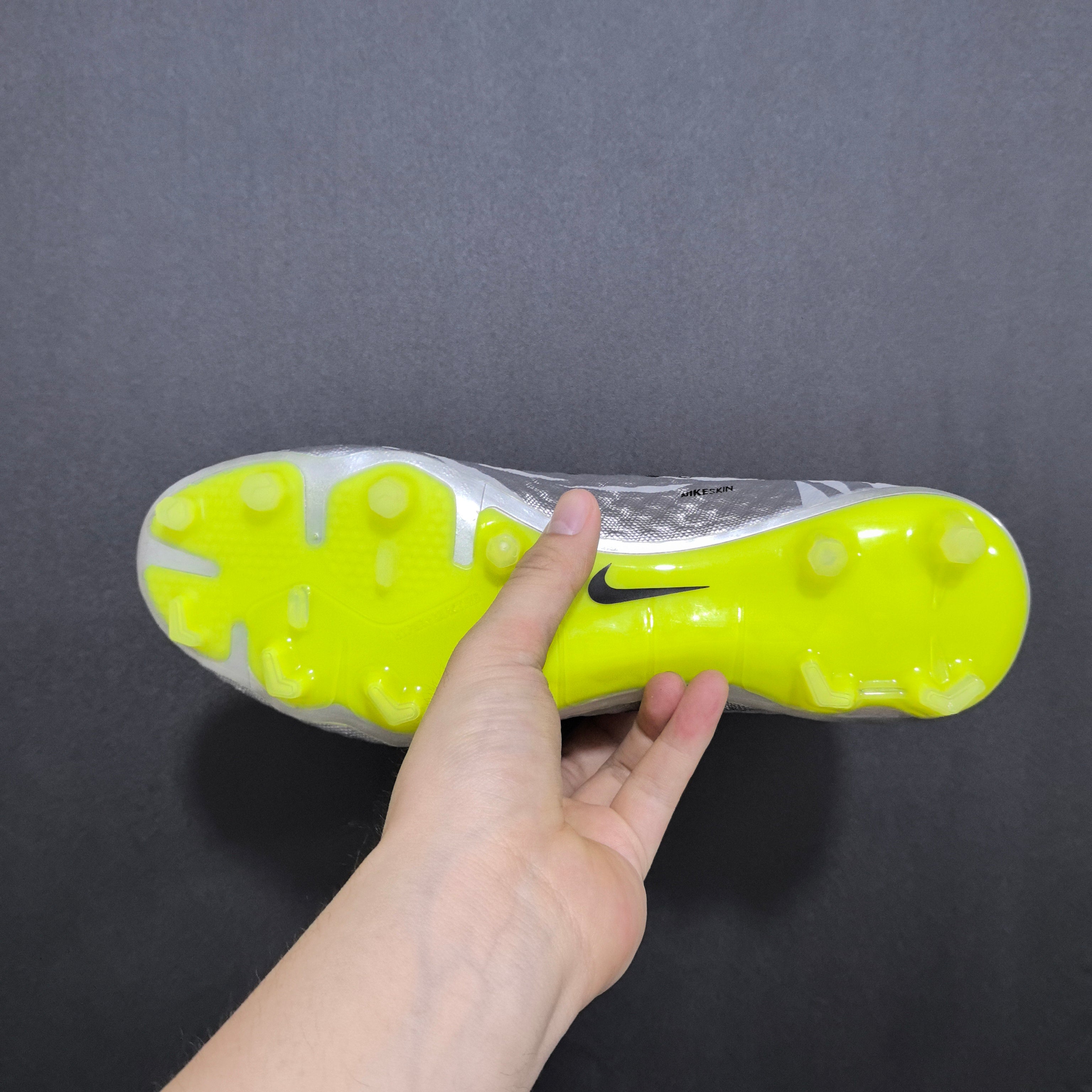 Chuteira Campo Nike Hypervenom Phantom I fg Elite + Brindes