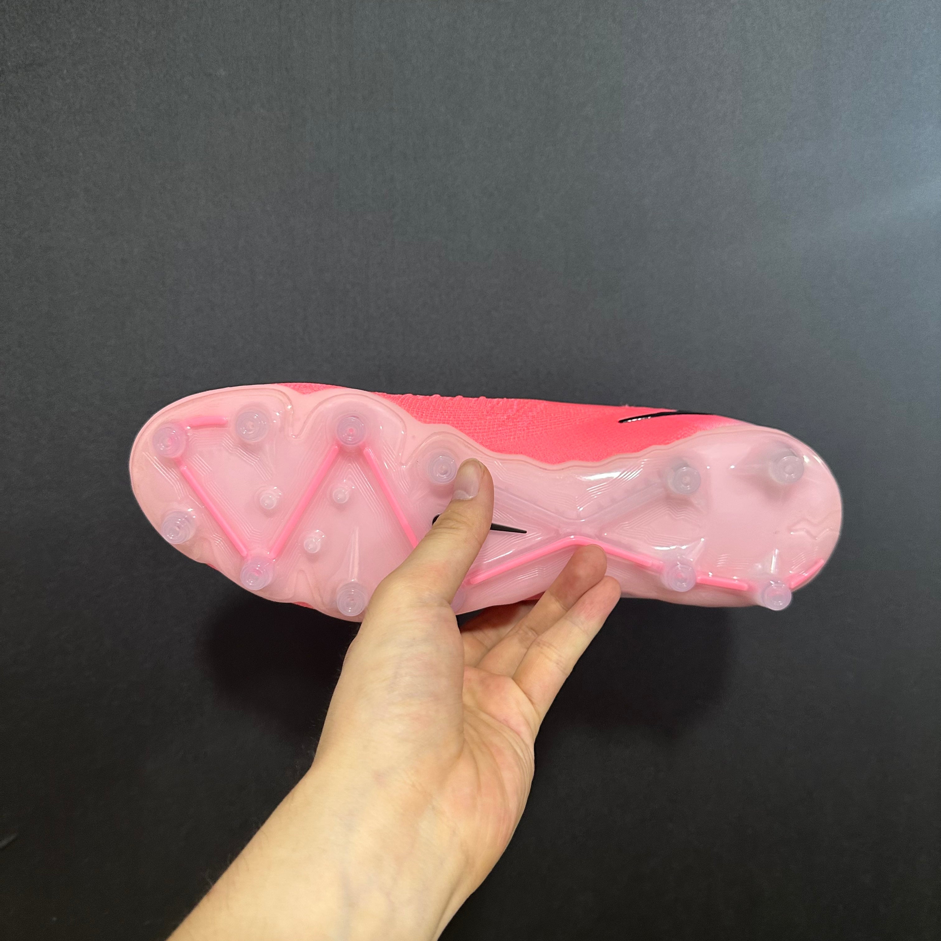 Chuteira Campo Nike Phantom Luna 2 AG Elite + Brindes