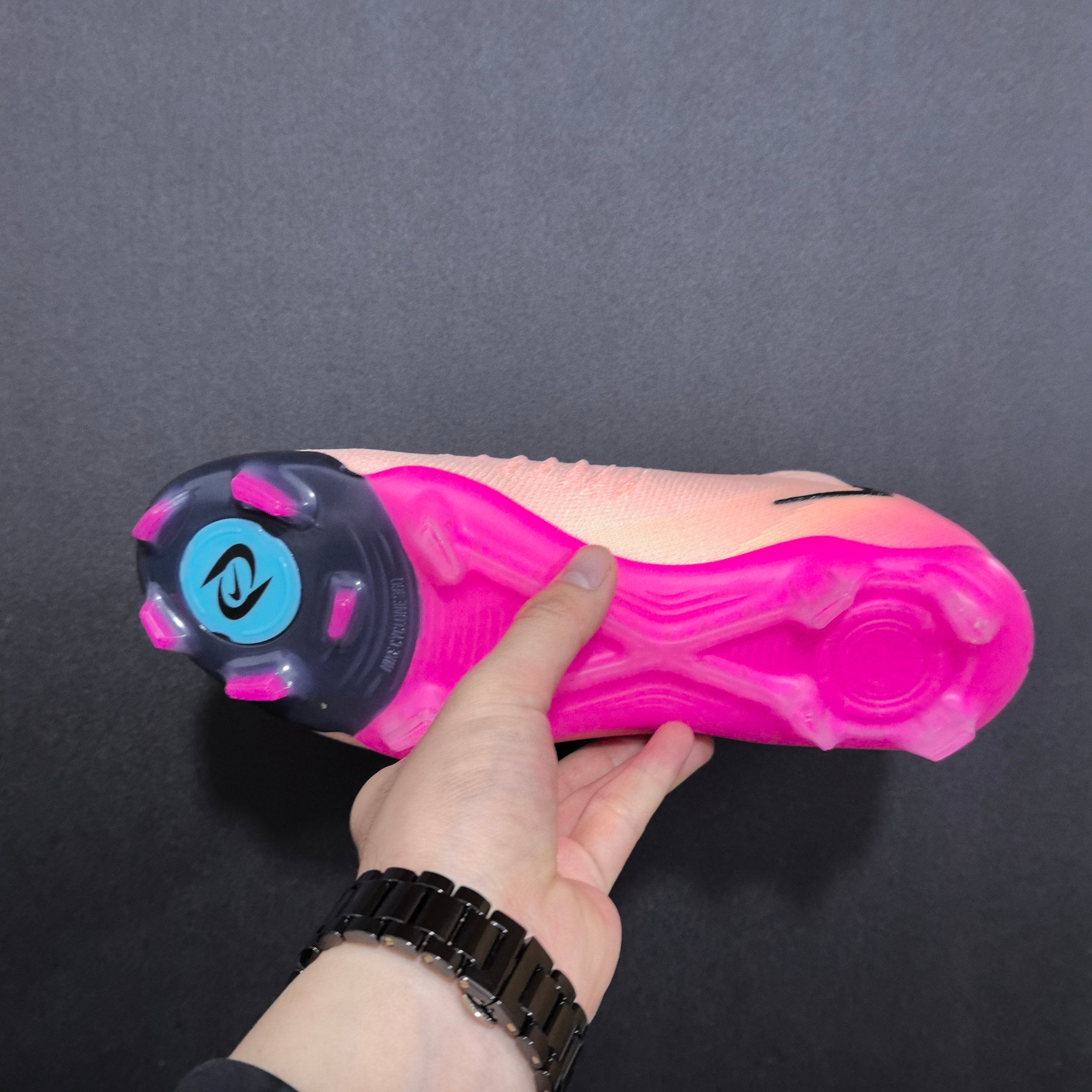 Chuteira Campo Nike Phantom Luna 2 Elite + Brindes