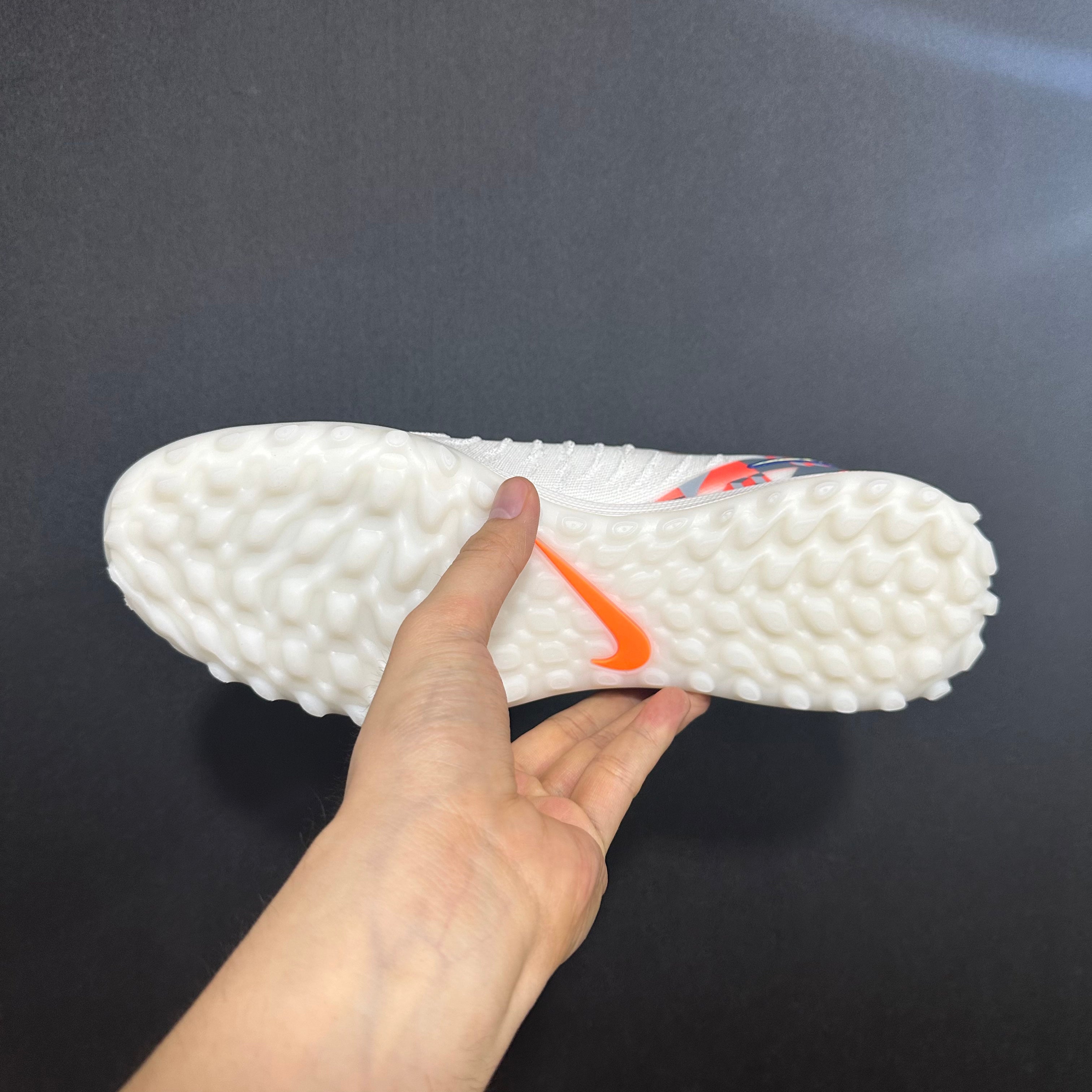 Chuteira Society Nike Phantom Luna TF 2 Elite + Brindes