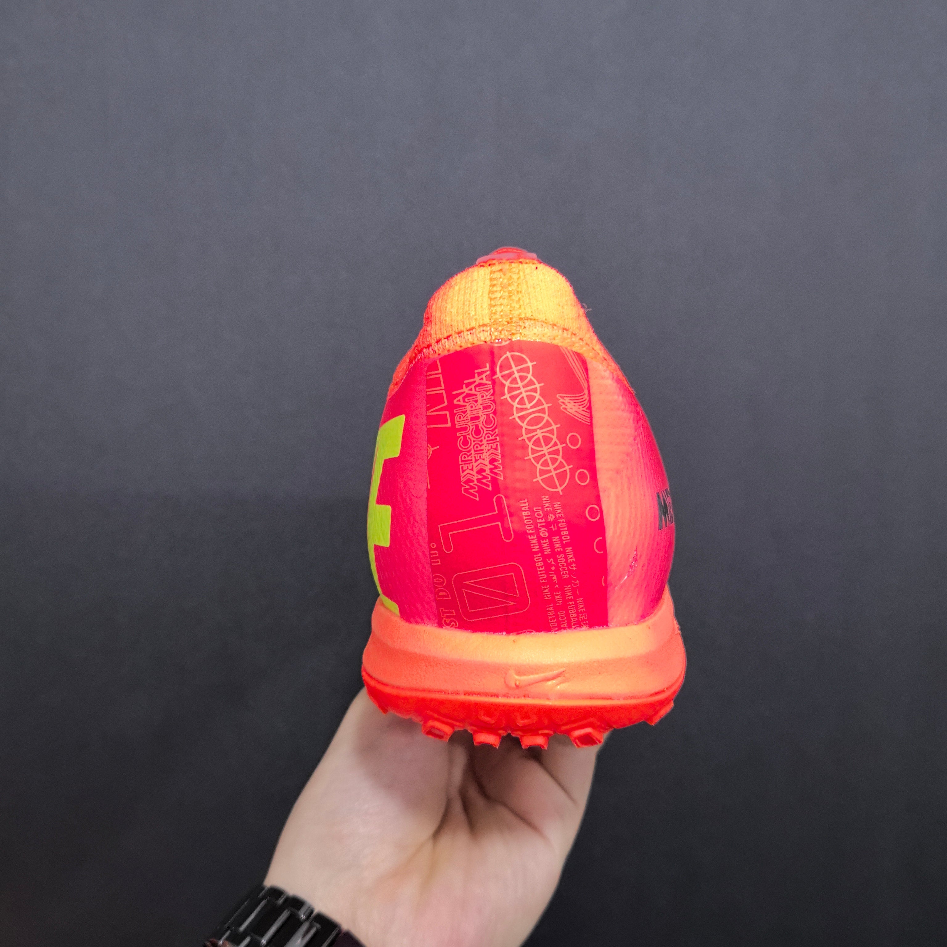 Chuteira Society Nike Air Zoom Mercurial Vapor 16 TF Elite + Brindes