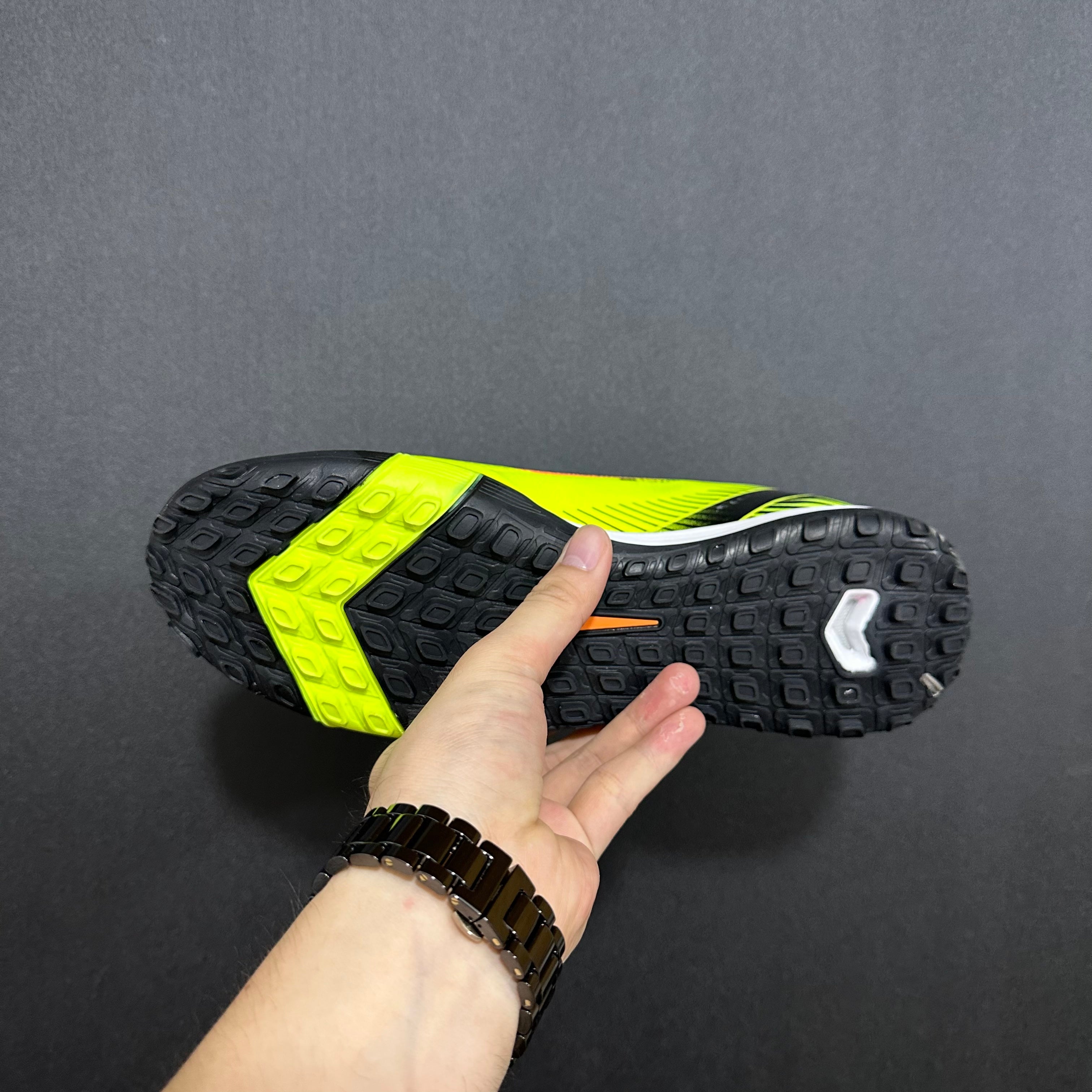 Chuteira Society Nike Air Zoom Mercurial Vapor 16 TF Elite + Brindes