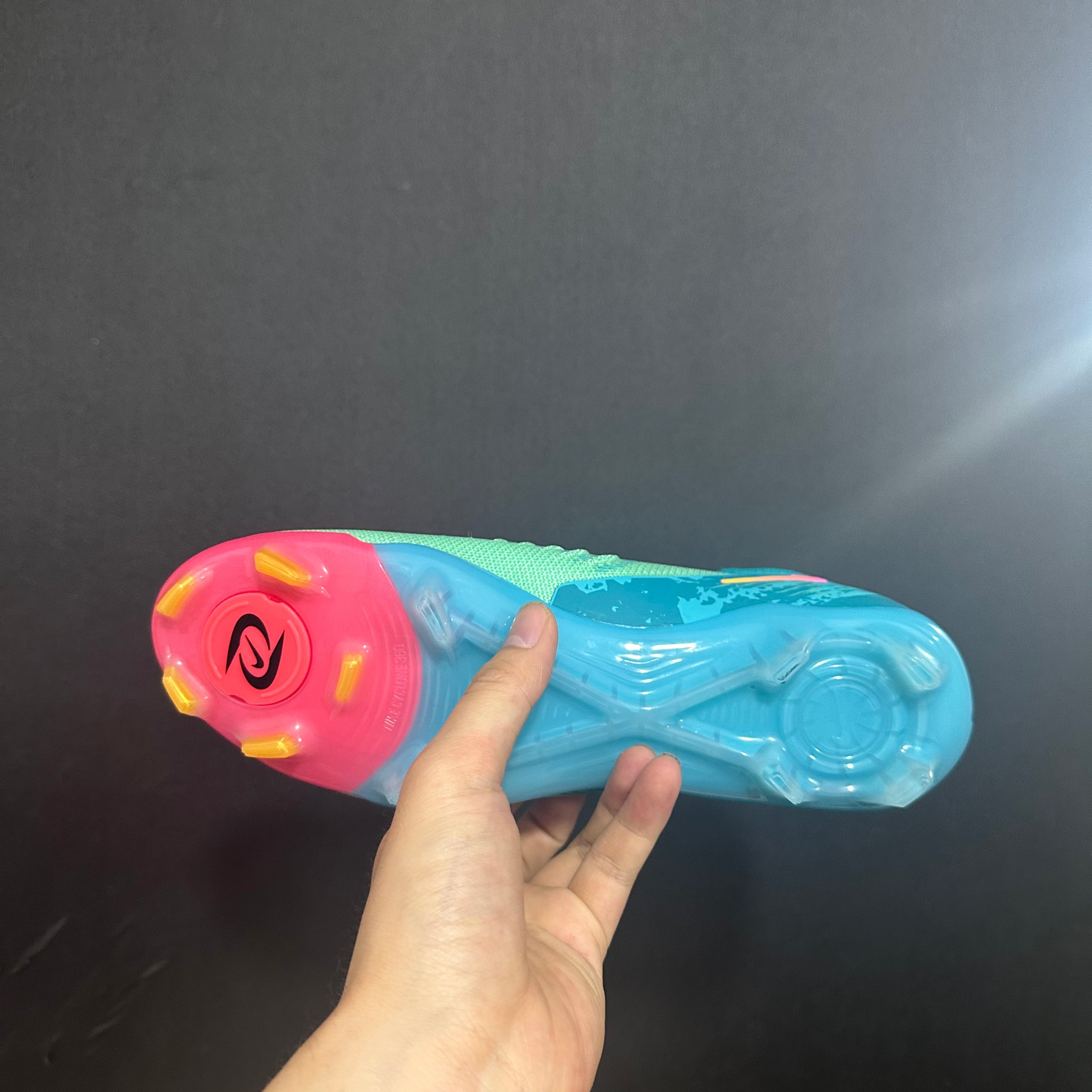 Chuteira Campo Nike Phantom Luna 2 Elite + Brindes