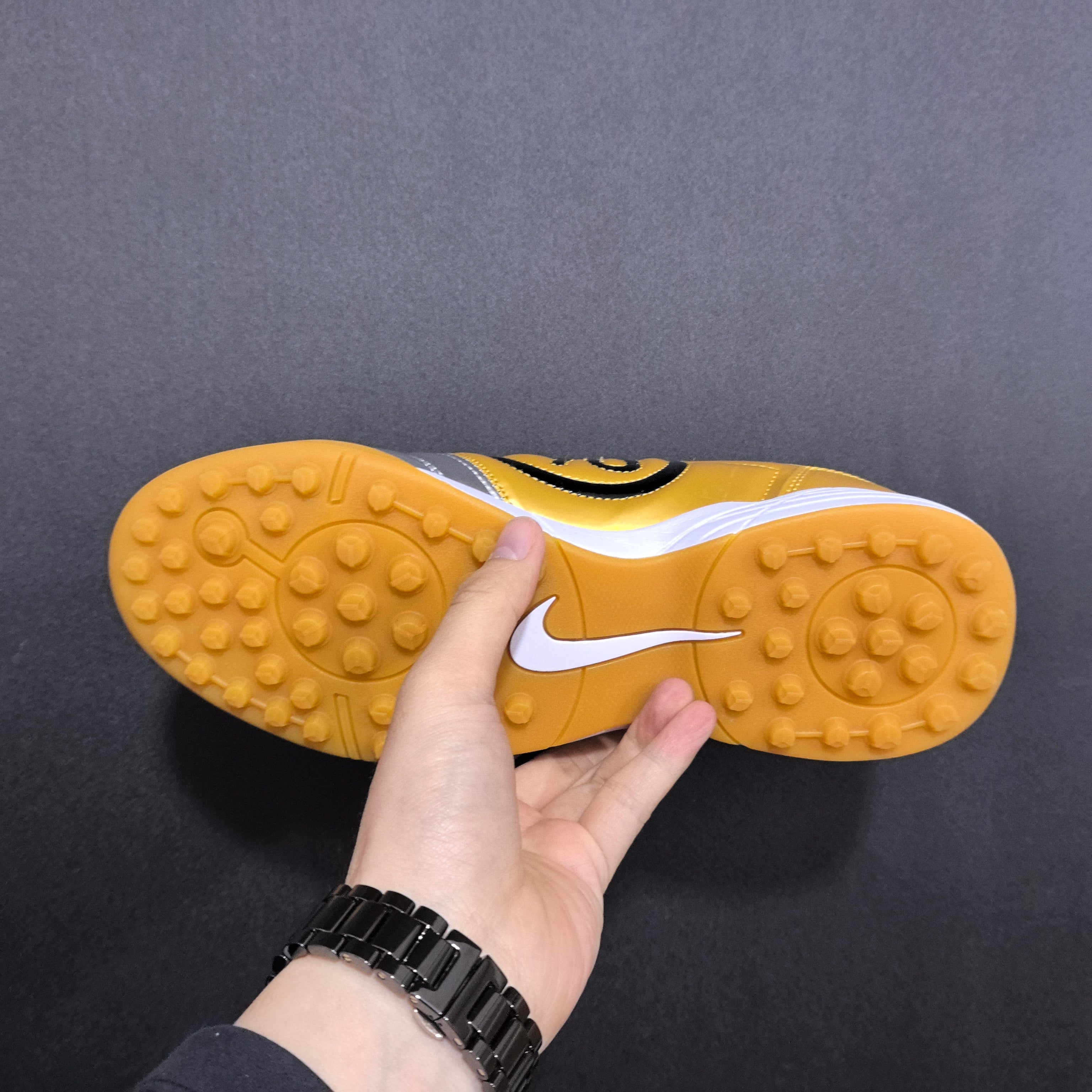 Chuteira Society Nike Total 90 TF + Brindes