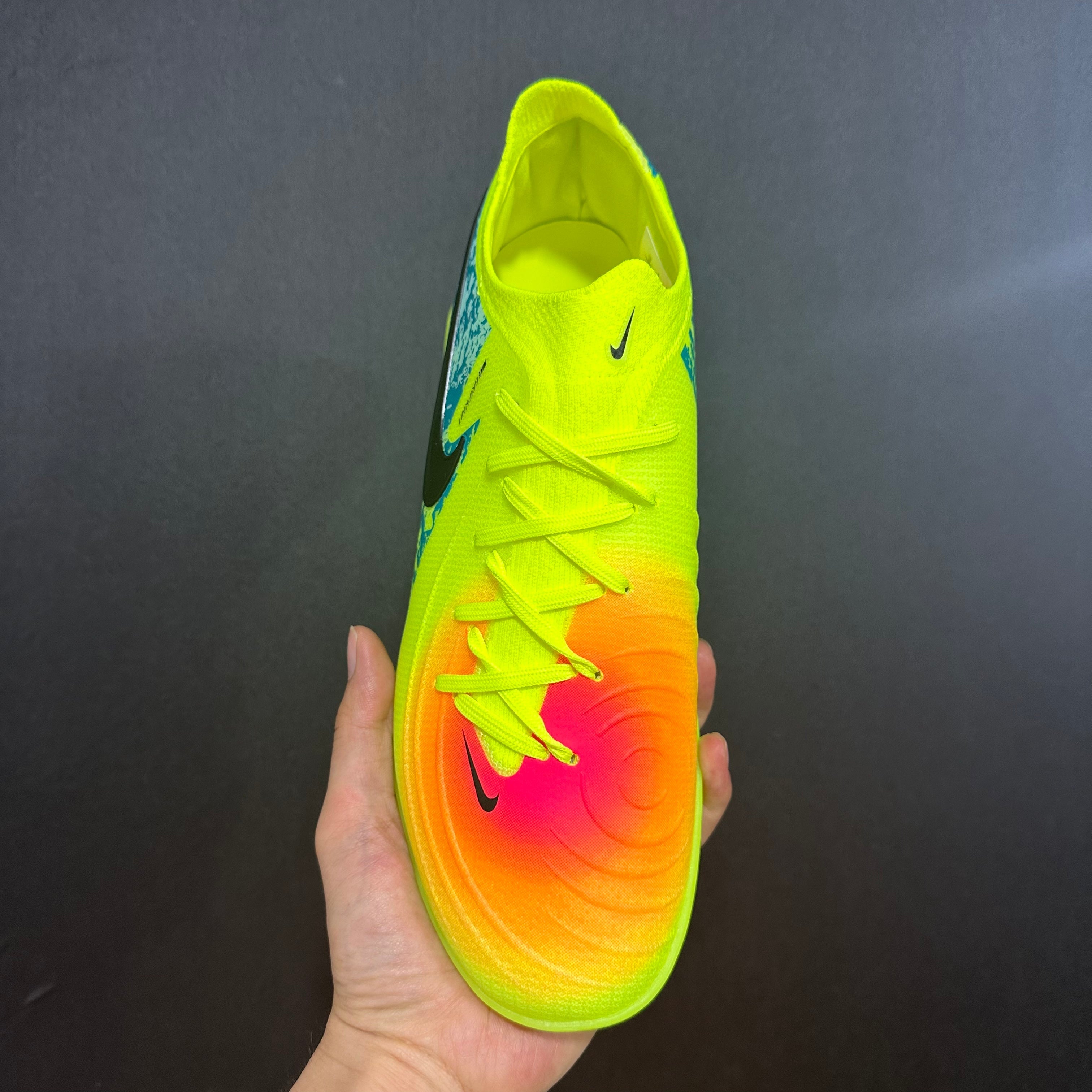 Chuteira Society Nike Phantom Luna TF 2 Elite + Brindes