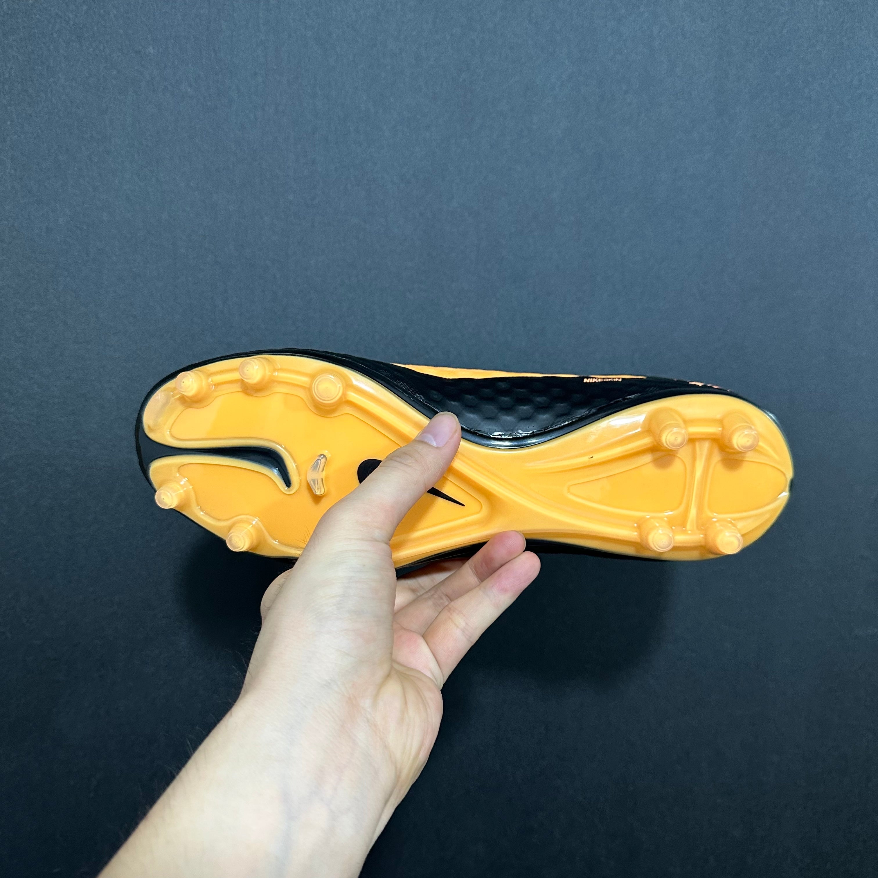 Chuteira Campo Nike Hypervenom Phantom fg Elite + Brindes