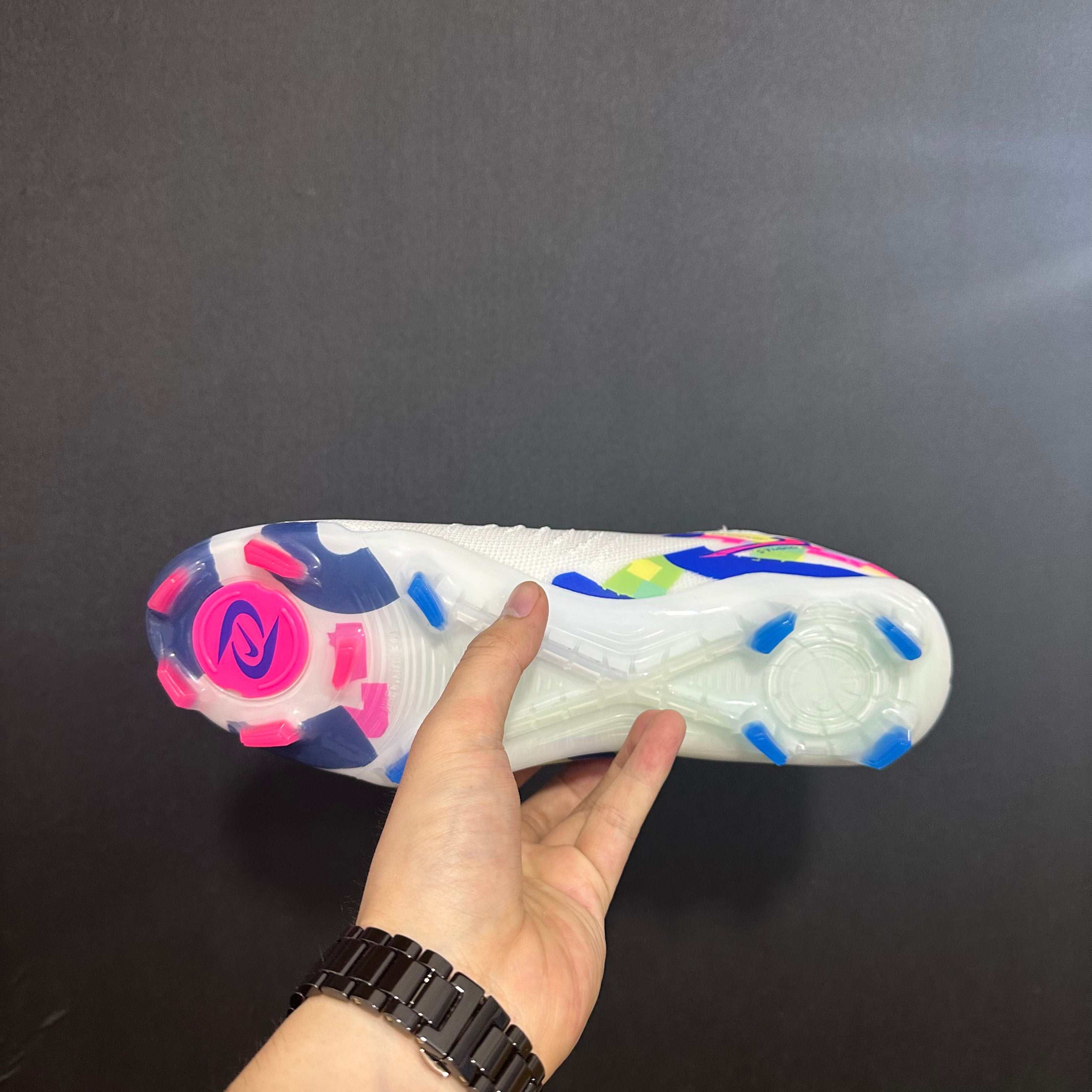 Chuteira Campo Nike Phantom Luna 2 Elite + Brindes