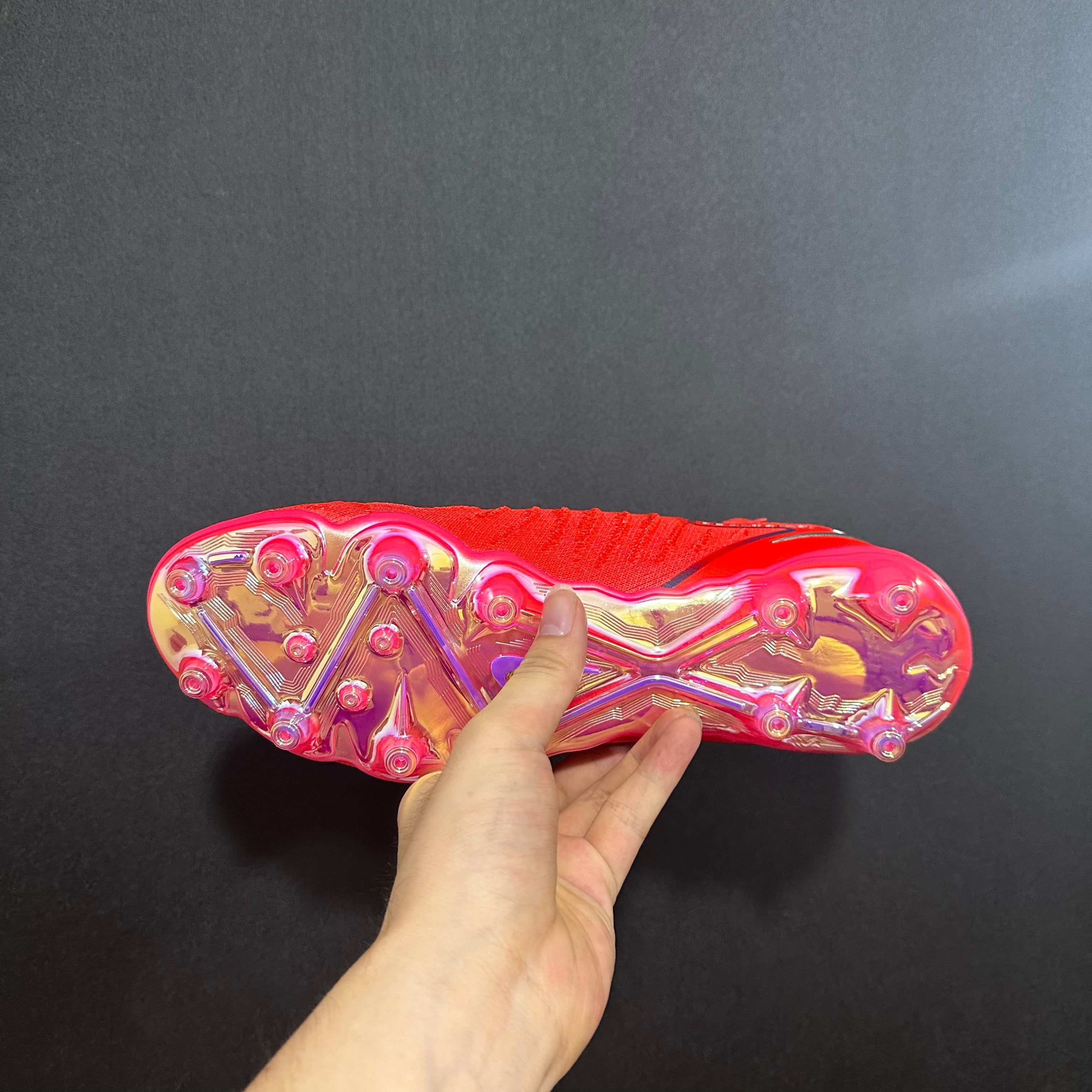 Chuteira Campo Nike Phantom Luna 2 AG Elite + Brindes