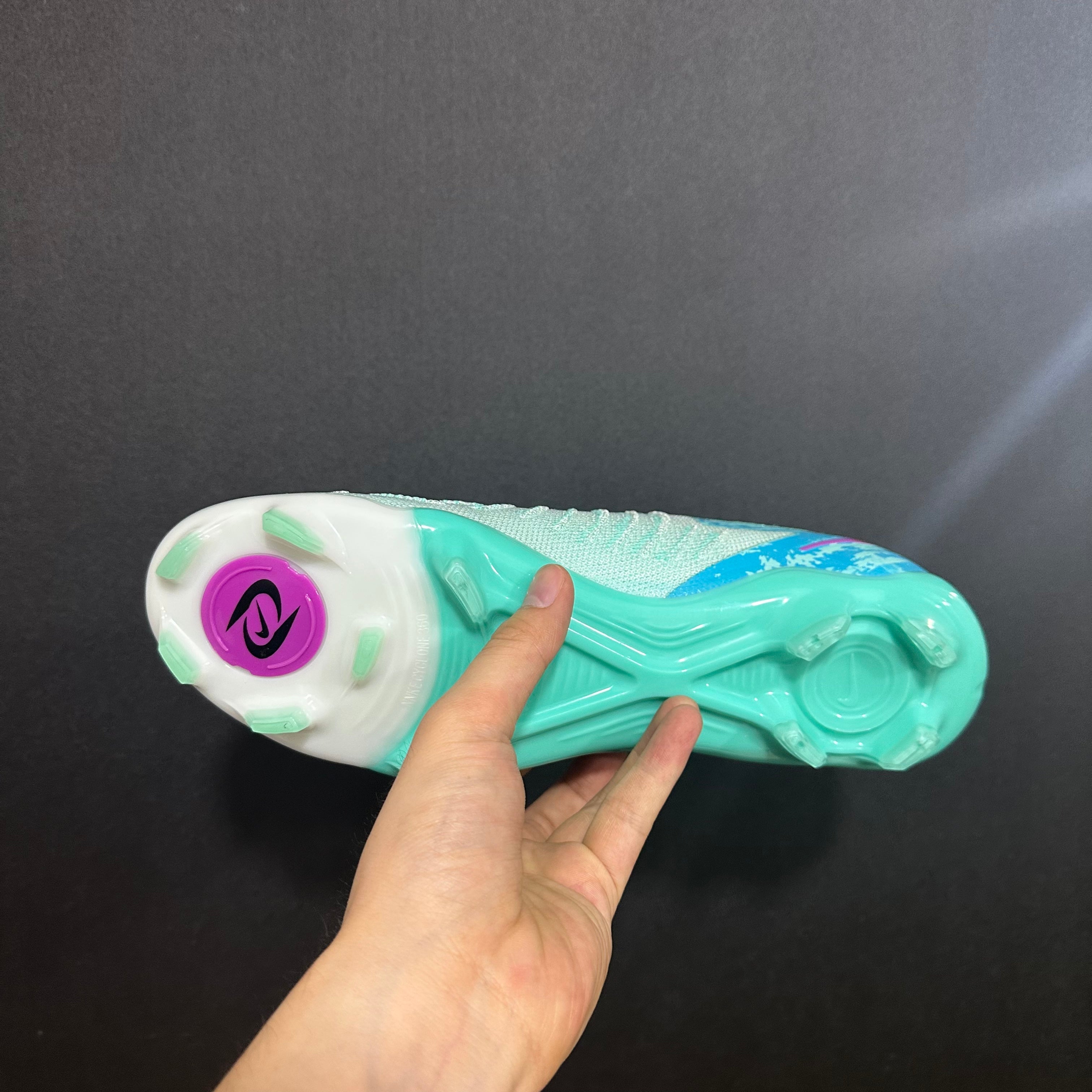 Chuteira Campo Nike Phantom Luna 2 Elite + Brindes