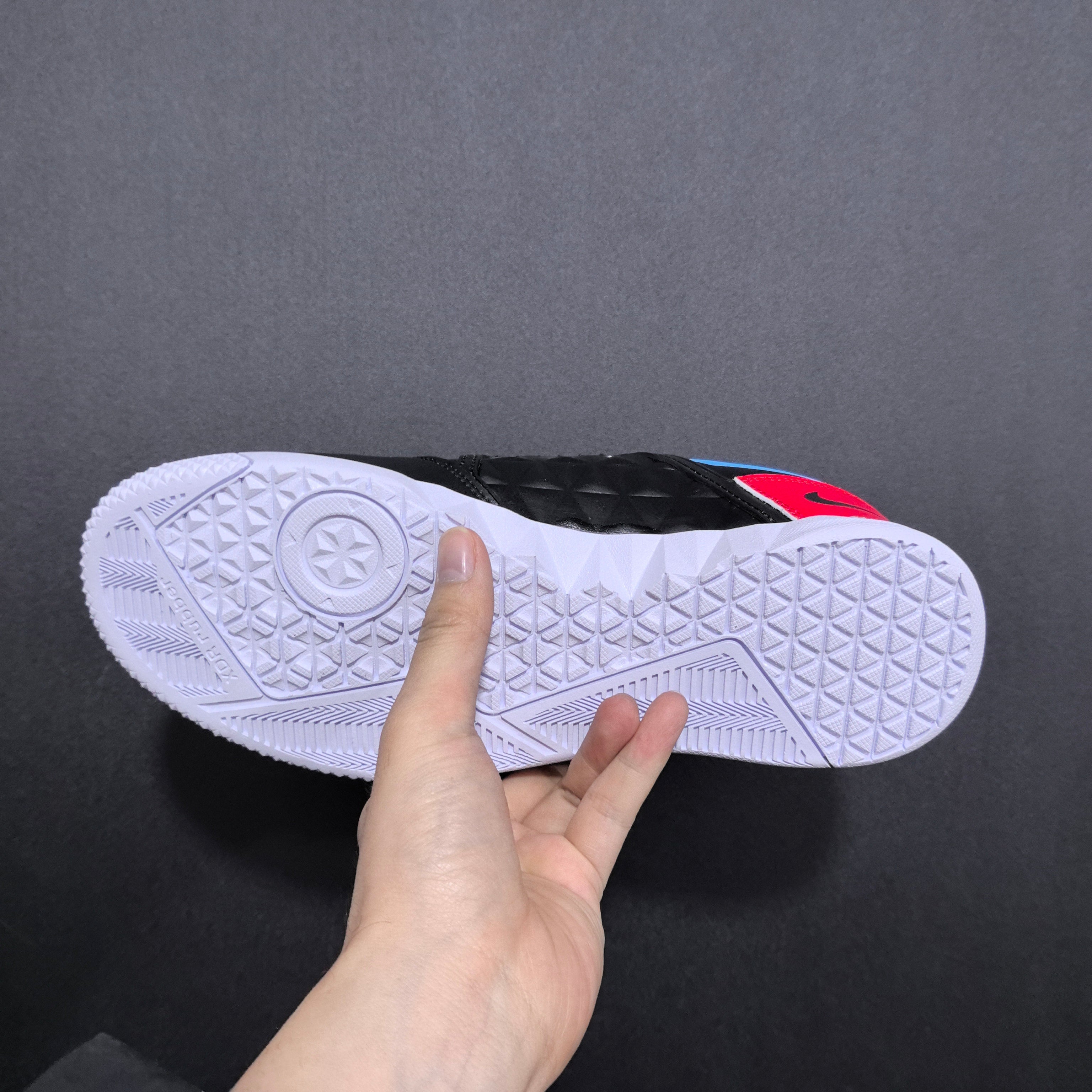 Tênis Futsal NIKE 5 Street Gato IC Elite + Brindes