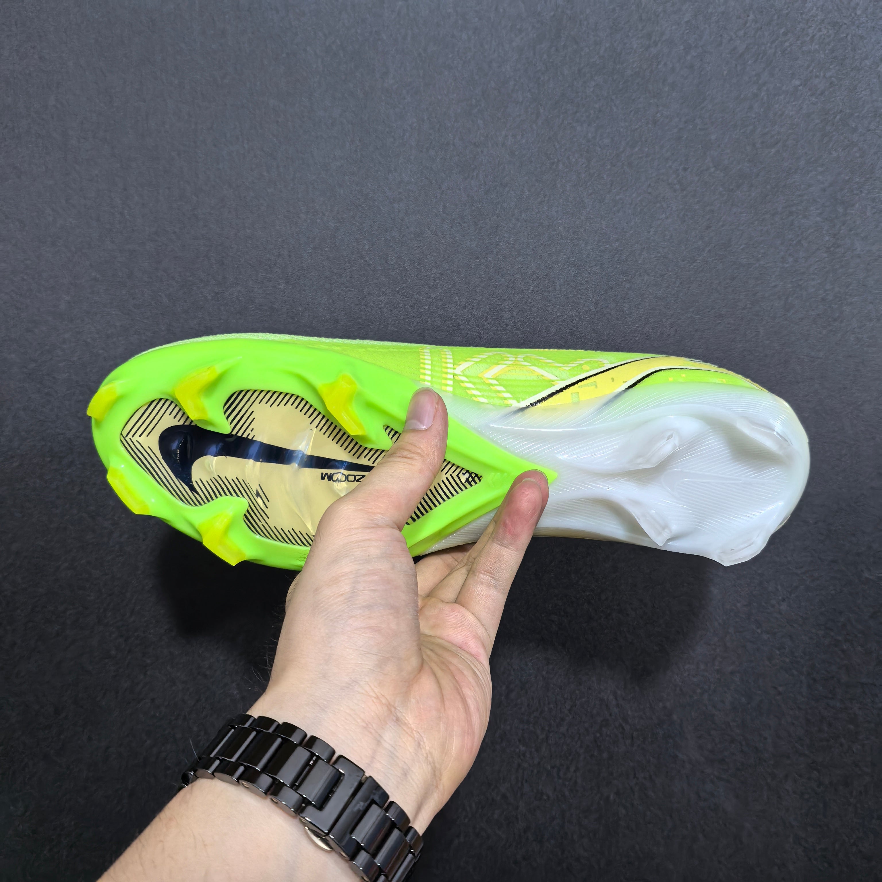 Chuteira Campo Nike Air Zoom Mercurial Vapor 16 Elite + Brindes