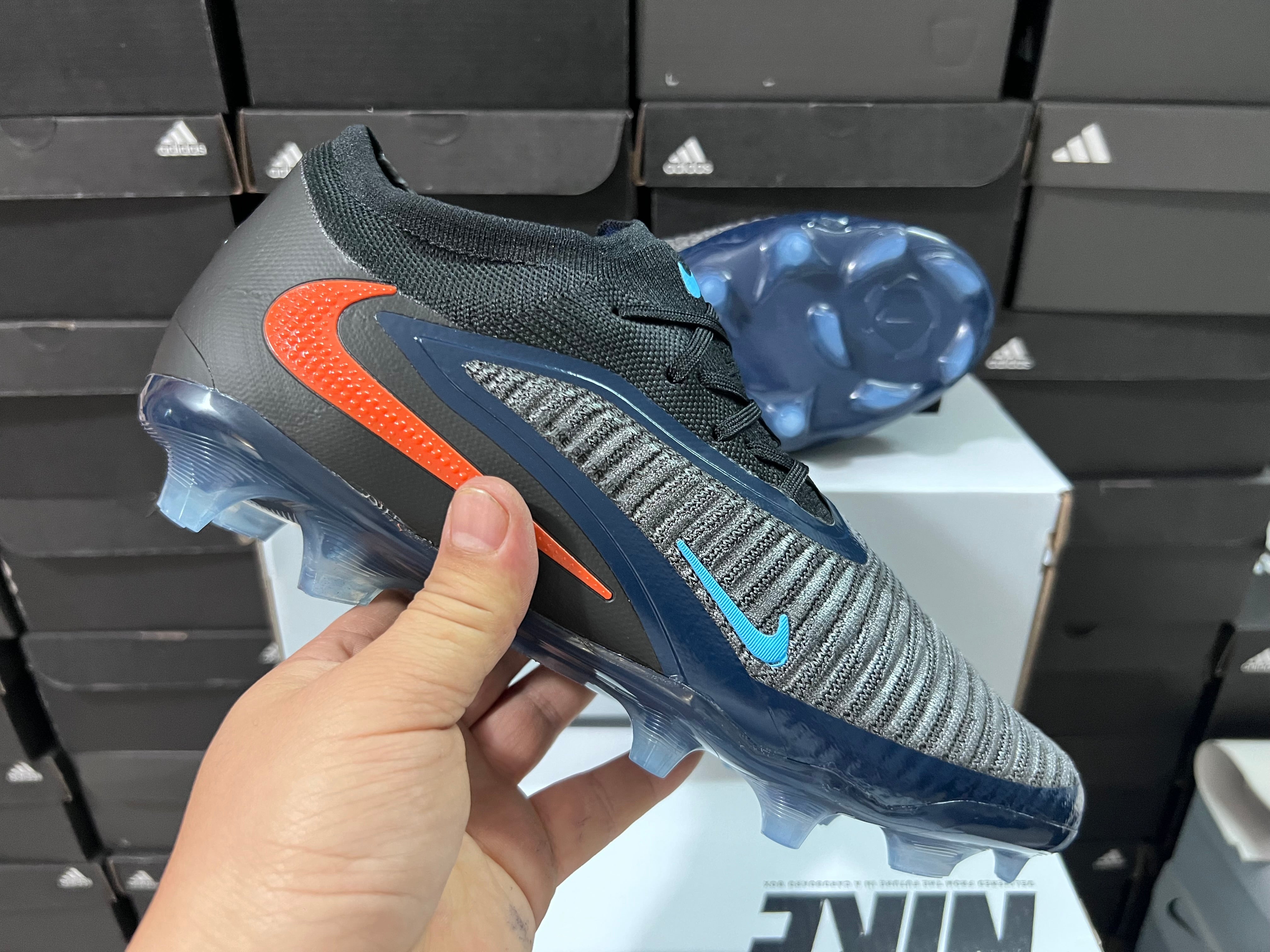 Chuteira Campo Nike Phantom GX 6 FG Elite + Brindes