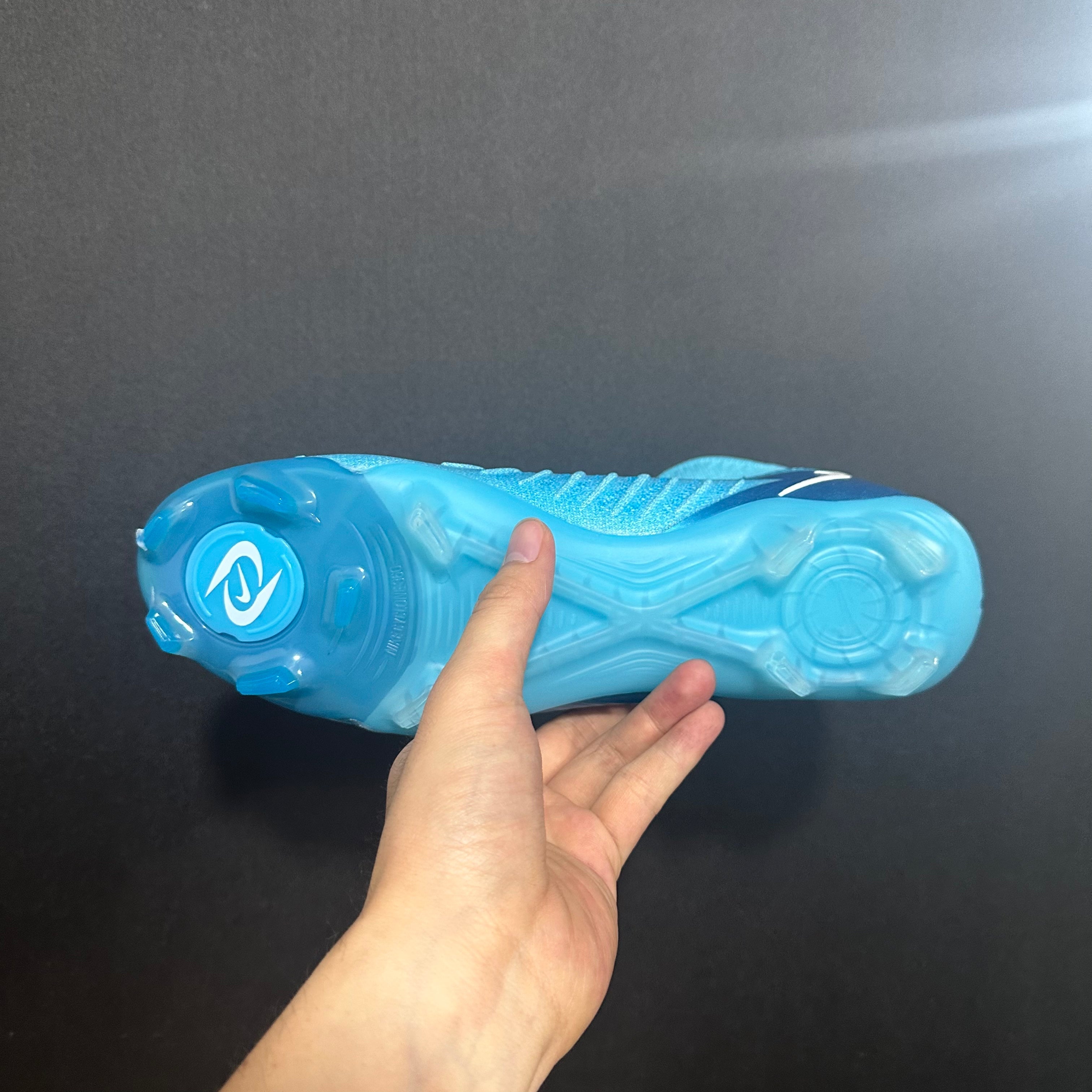 Chuteira Campo Nike Phantom Luna 2 Elite + Brindes