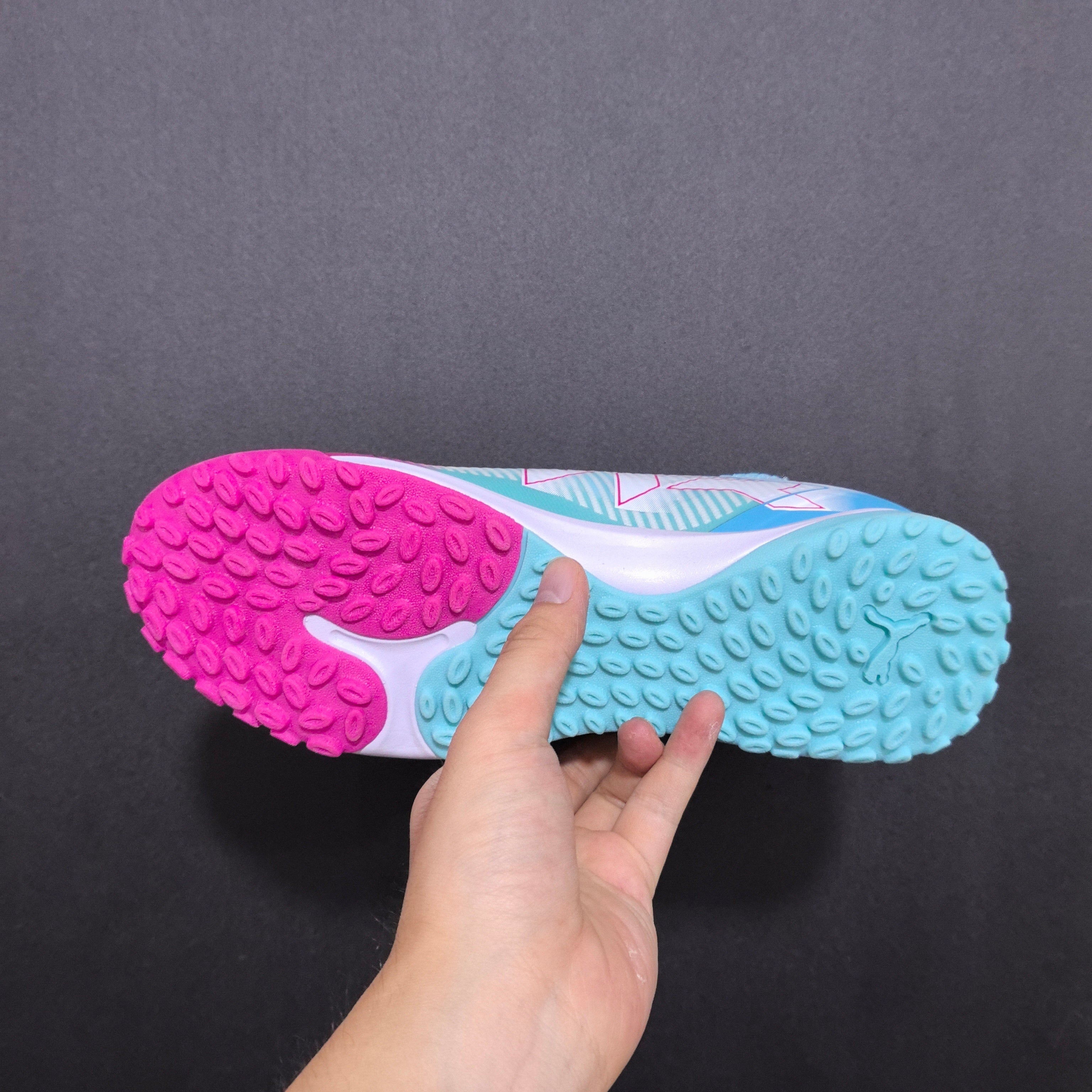 Chuteira Society Puma Future 8 TF Elite + Brindes